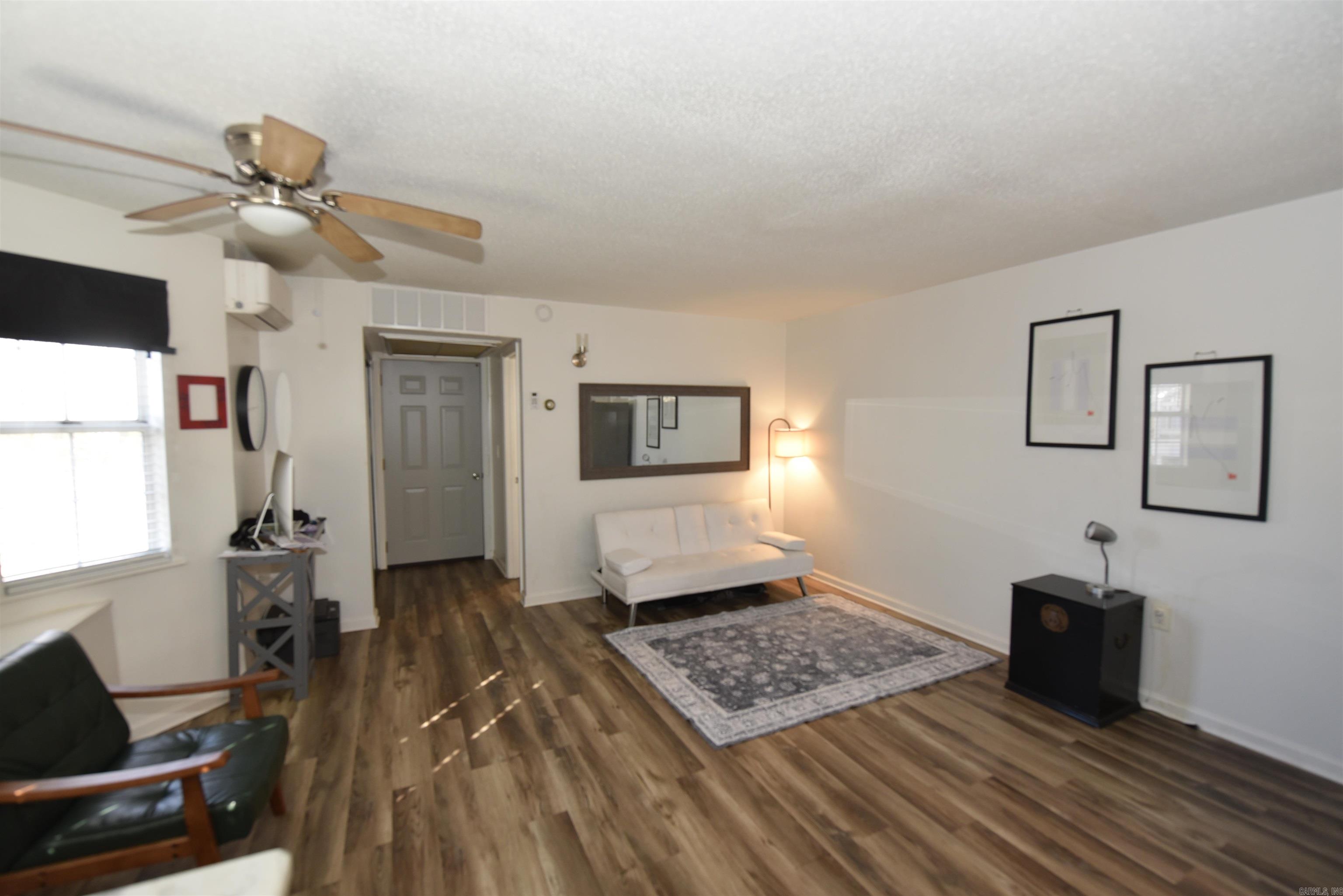 SUMMERHILL PLACE CONDOS - Residential