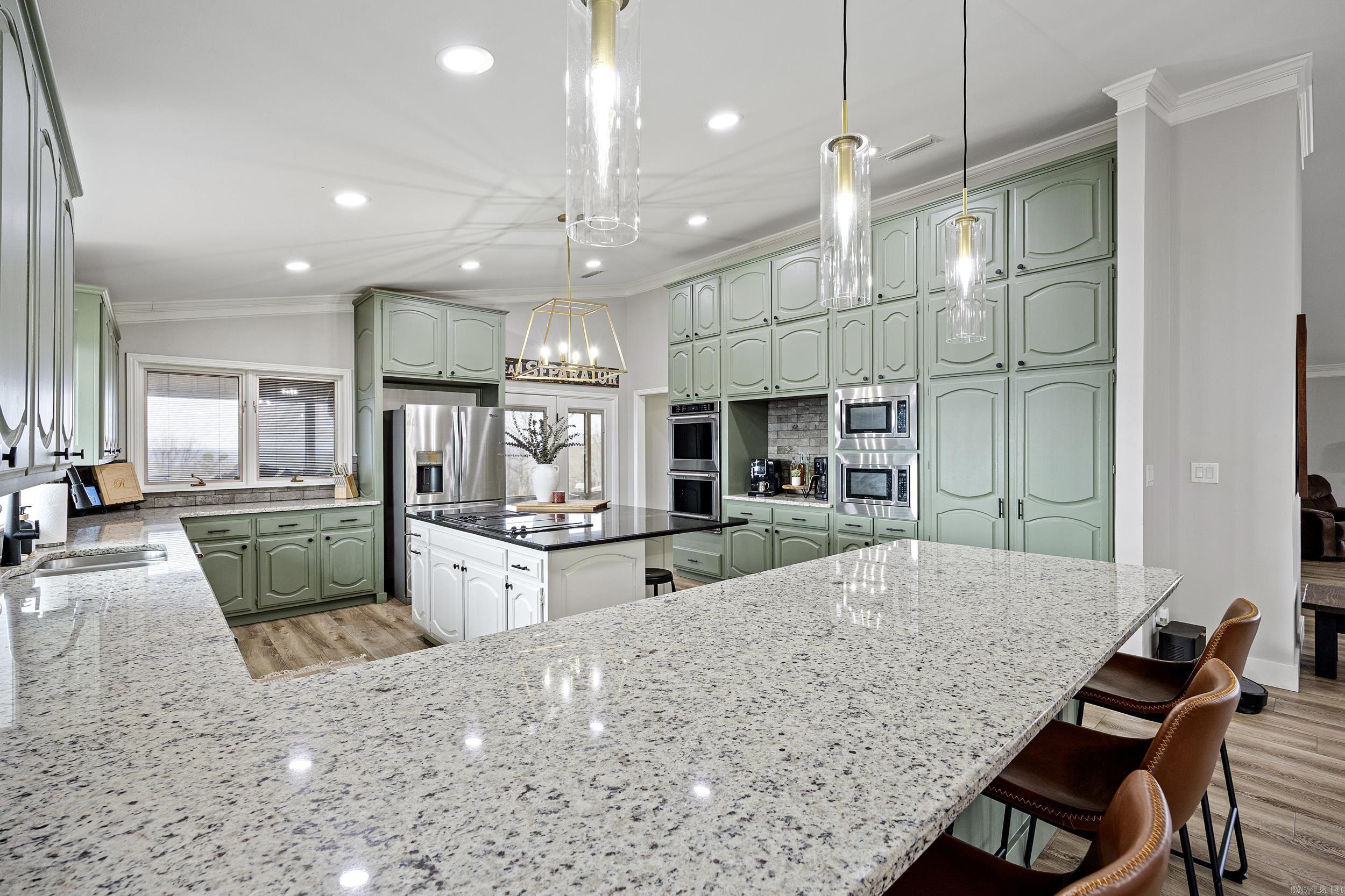 SUMMIT ESTATES - Residential