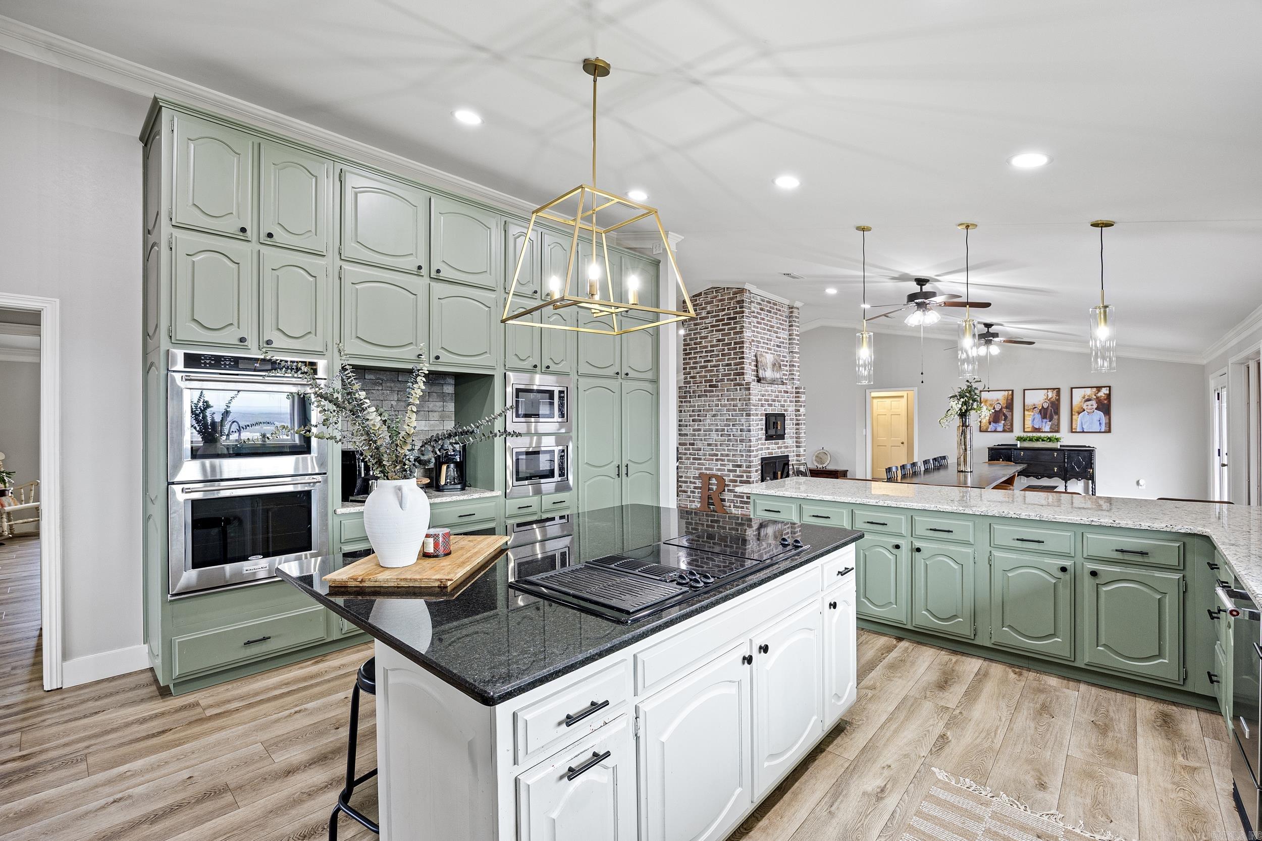 SUMMIT ESTATES - Residential