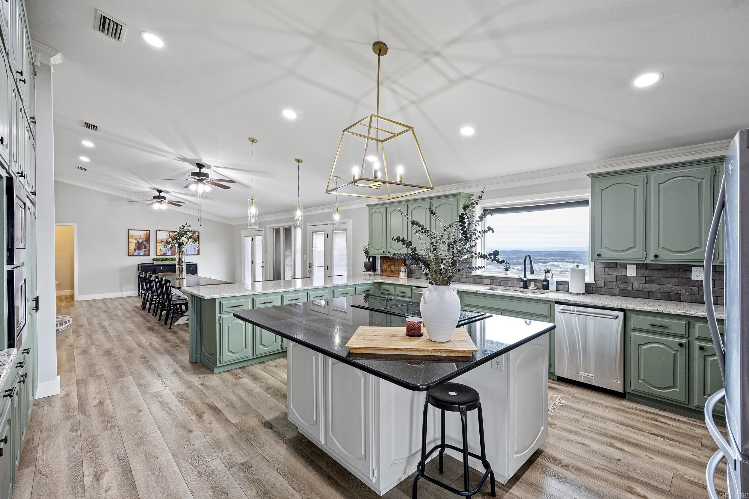 SUMMIT ESTATES - Residential