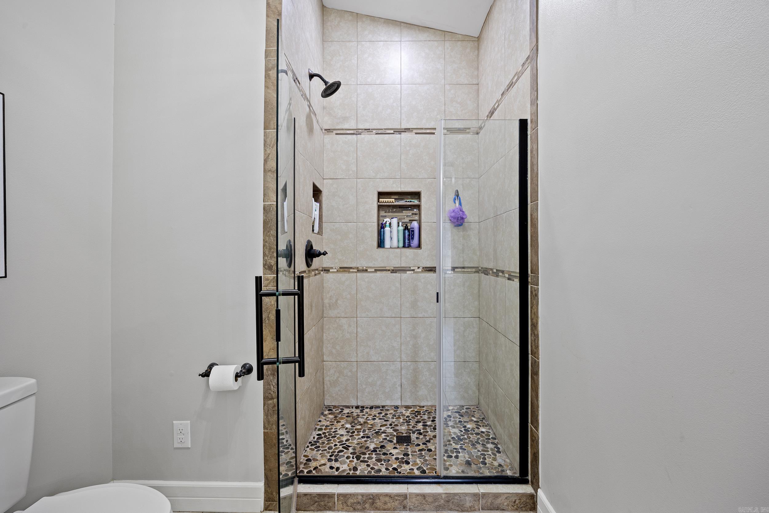 SUMMIT ESTATES - Residential