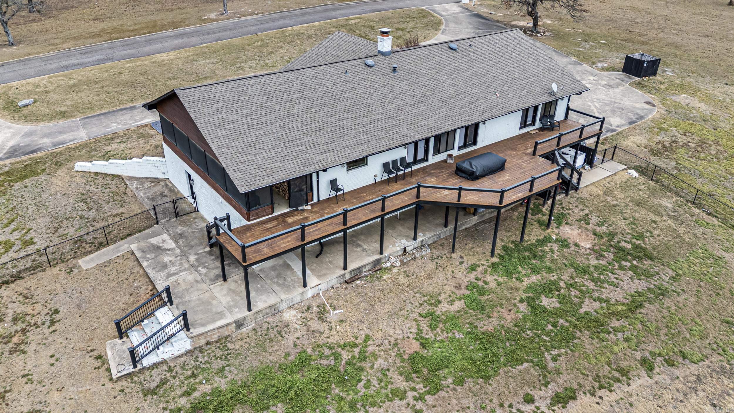 SUMMIT ESTATES - Residential