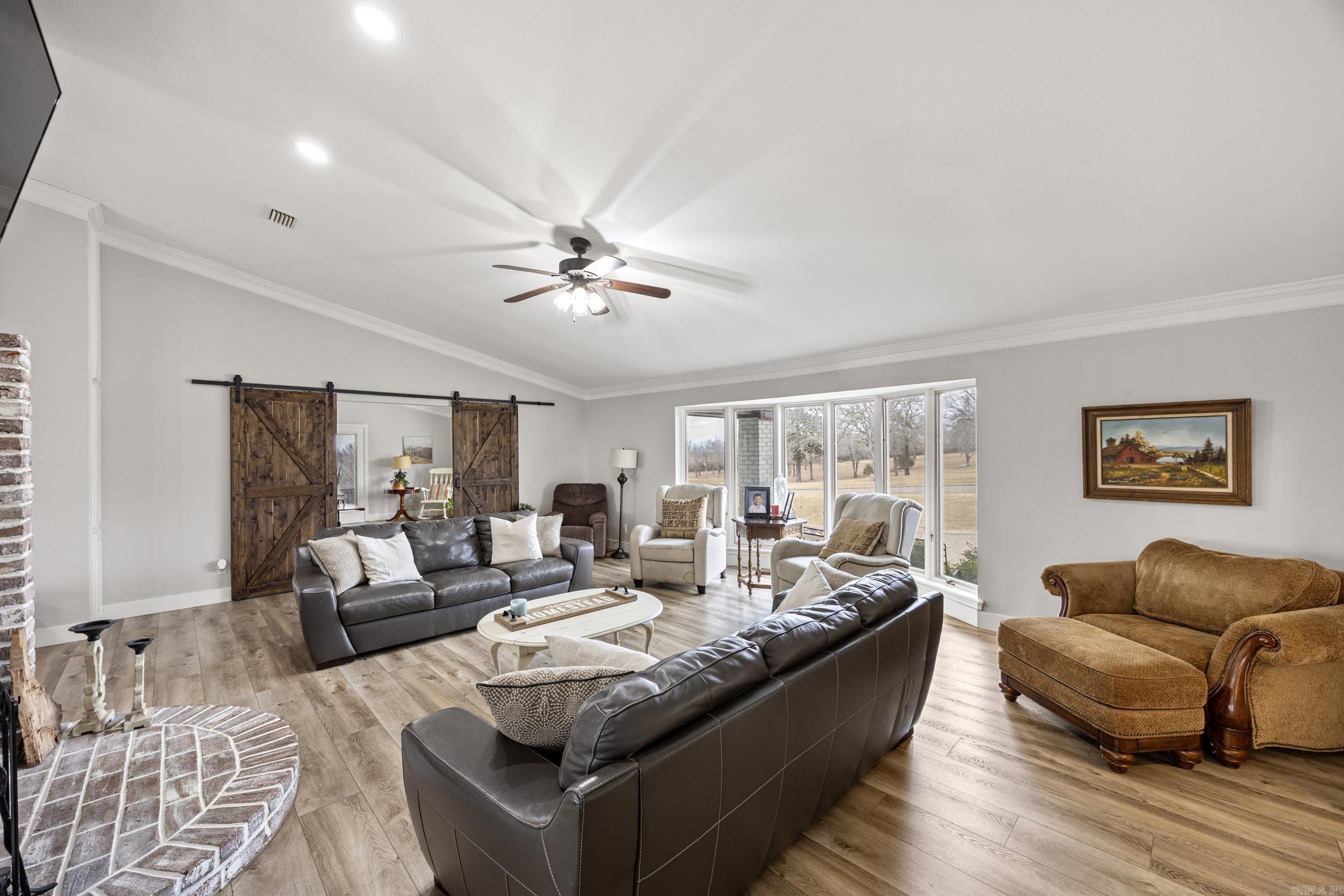 SUMMIT ESTATES - Residential