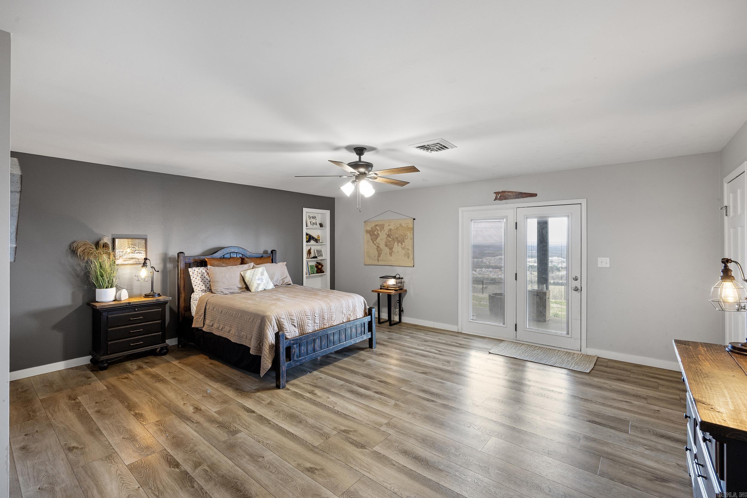 SUMMIT ESTATES - Residential