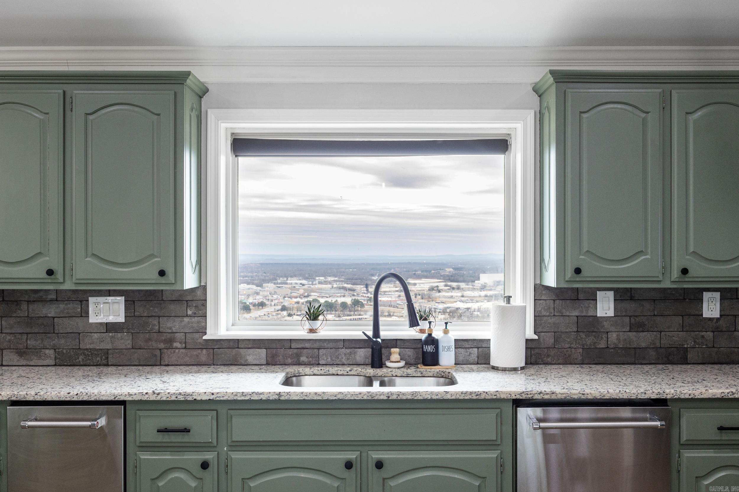 SUMMIT ESTATES - Residential