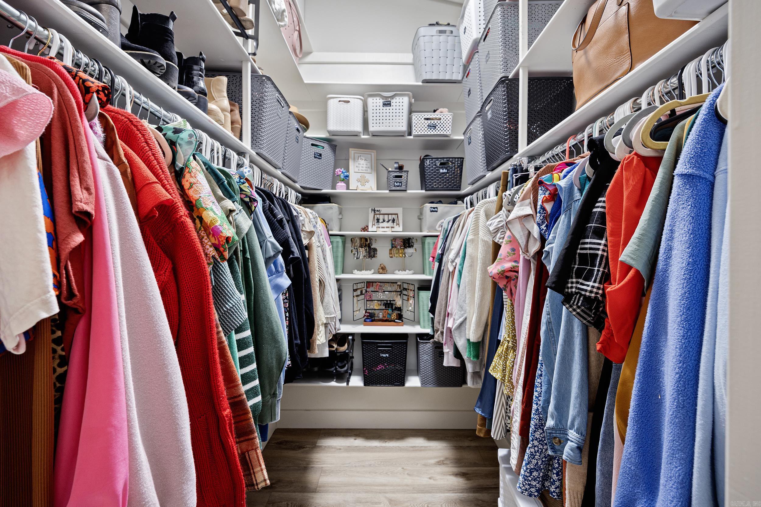 SUMMIT ESTATES - Residential