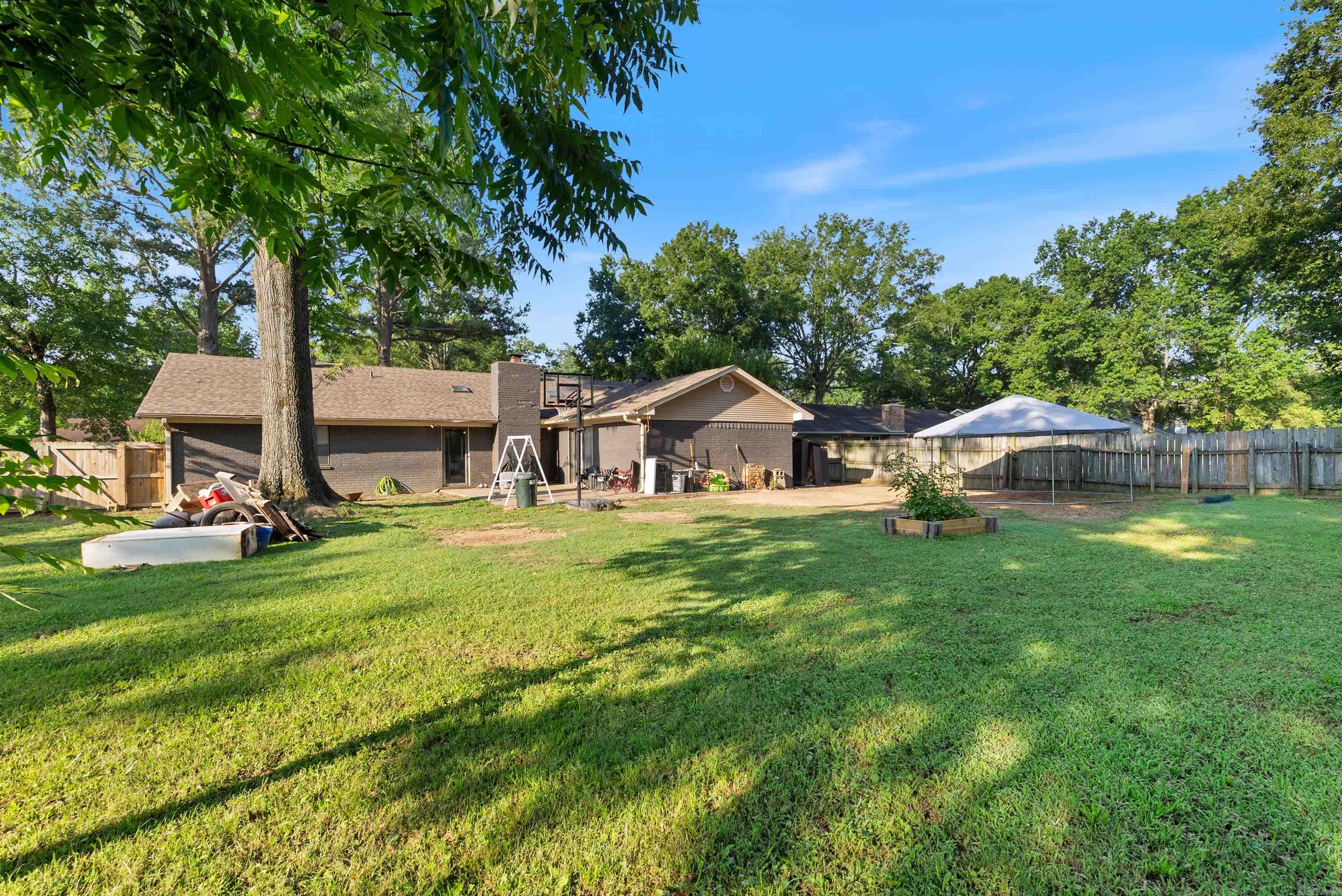 TUCKER CREEK - Residential