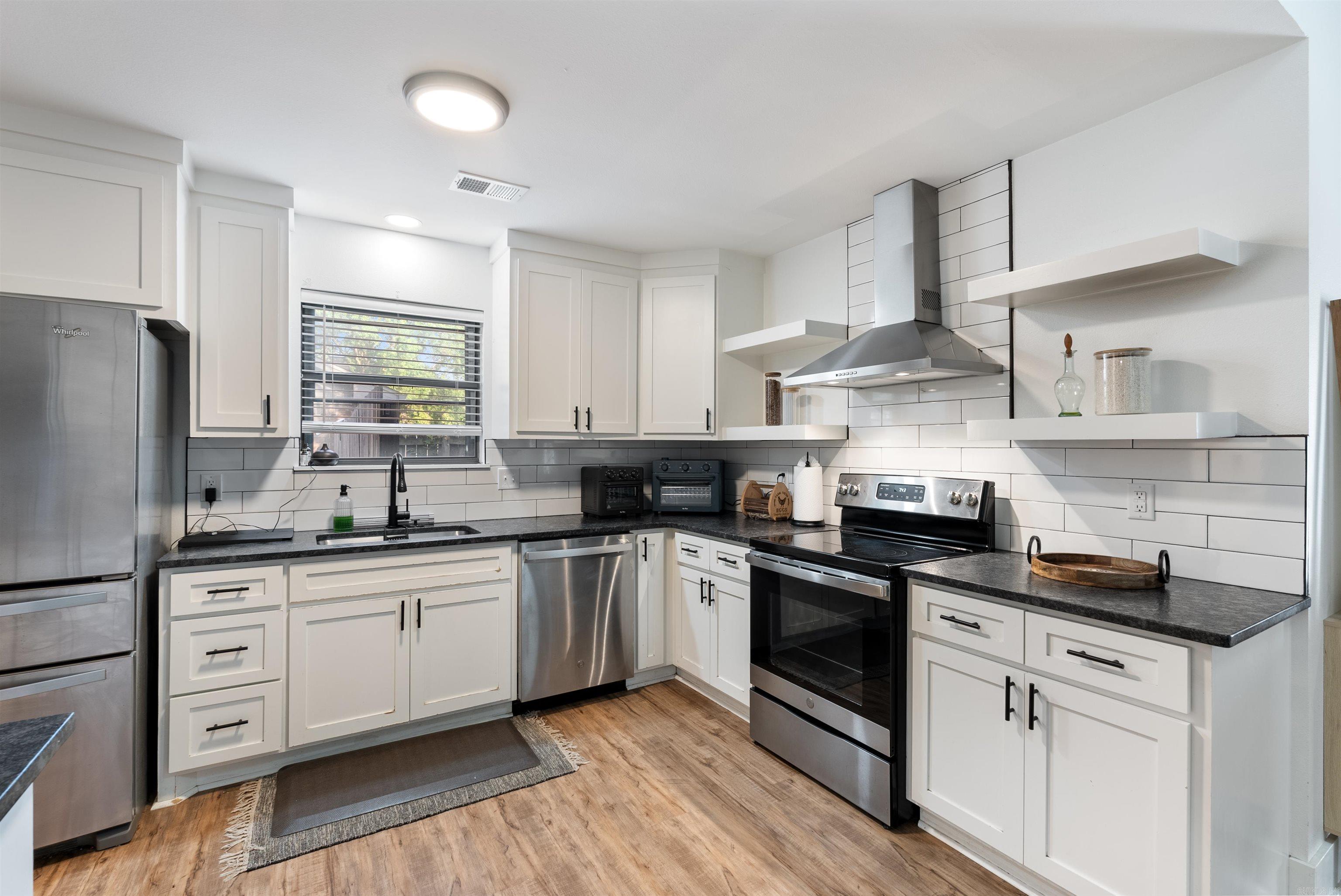 TUCKER CREEK - Residential