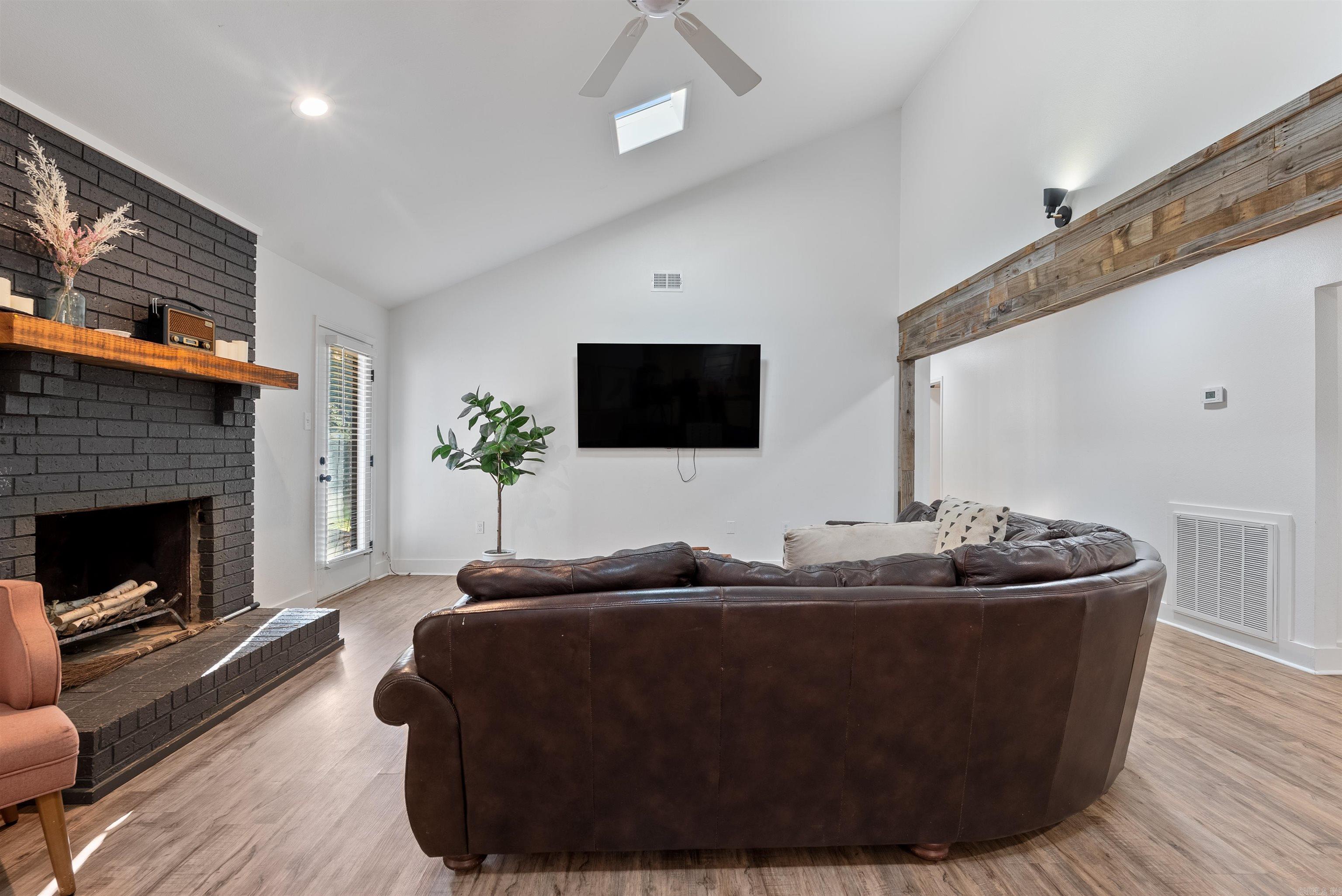 TUCKER CREEK - Residential