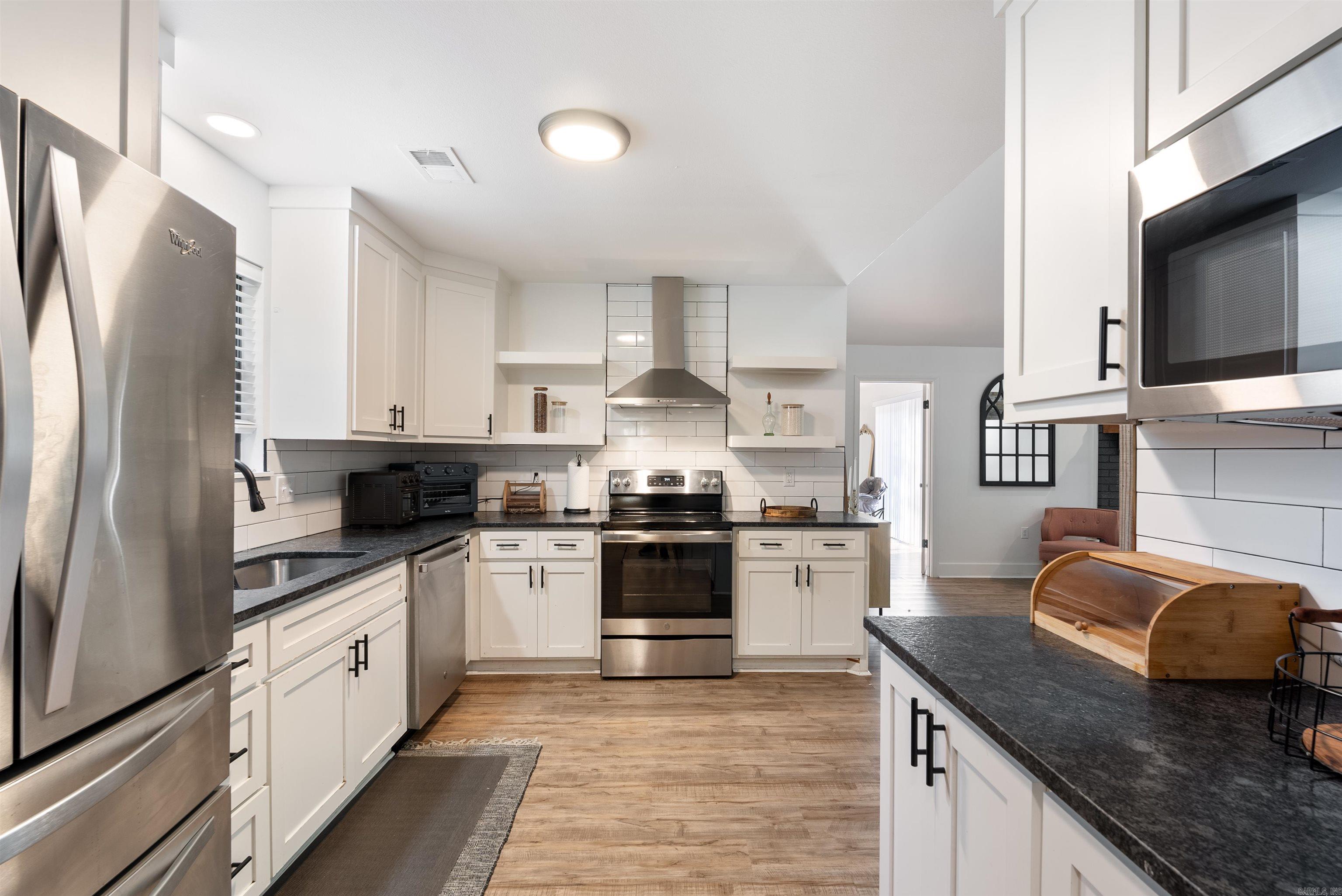 TUCKER CREEK - Residential