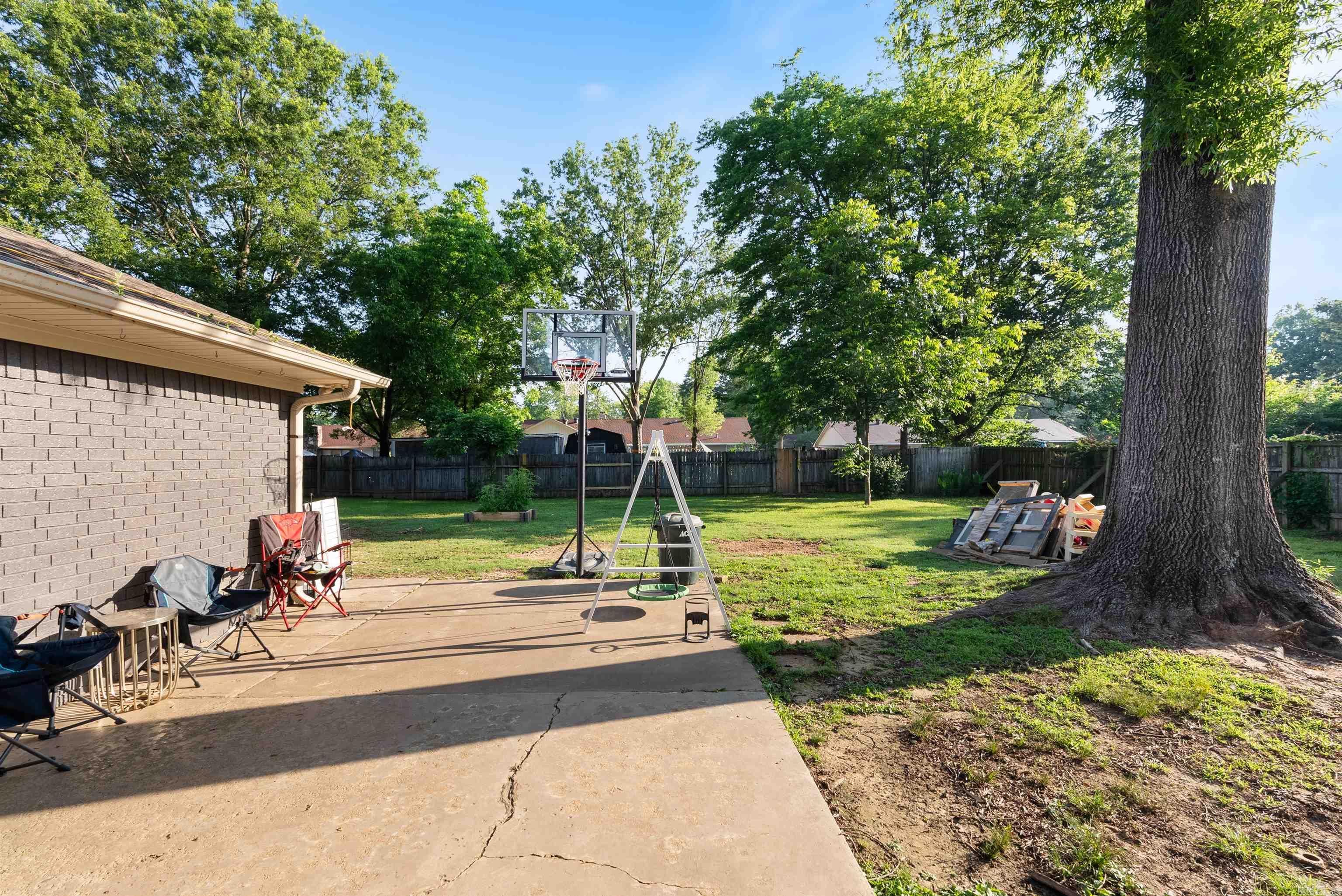 TUCKER CREEK - Residential