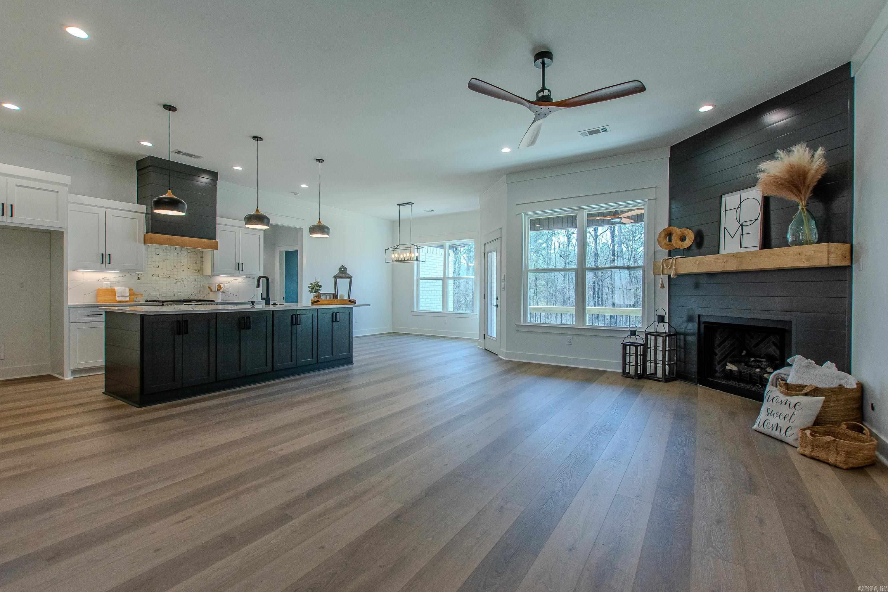 MILLERS GLENN - Residential