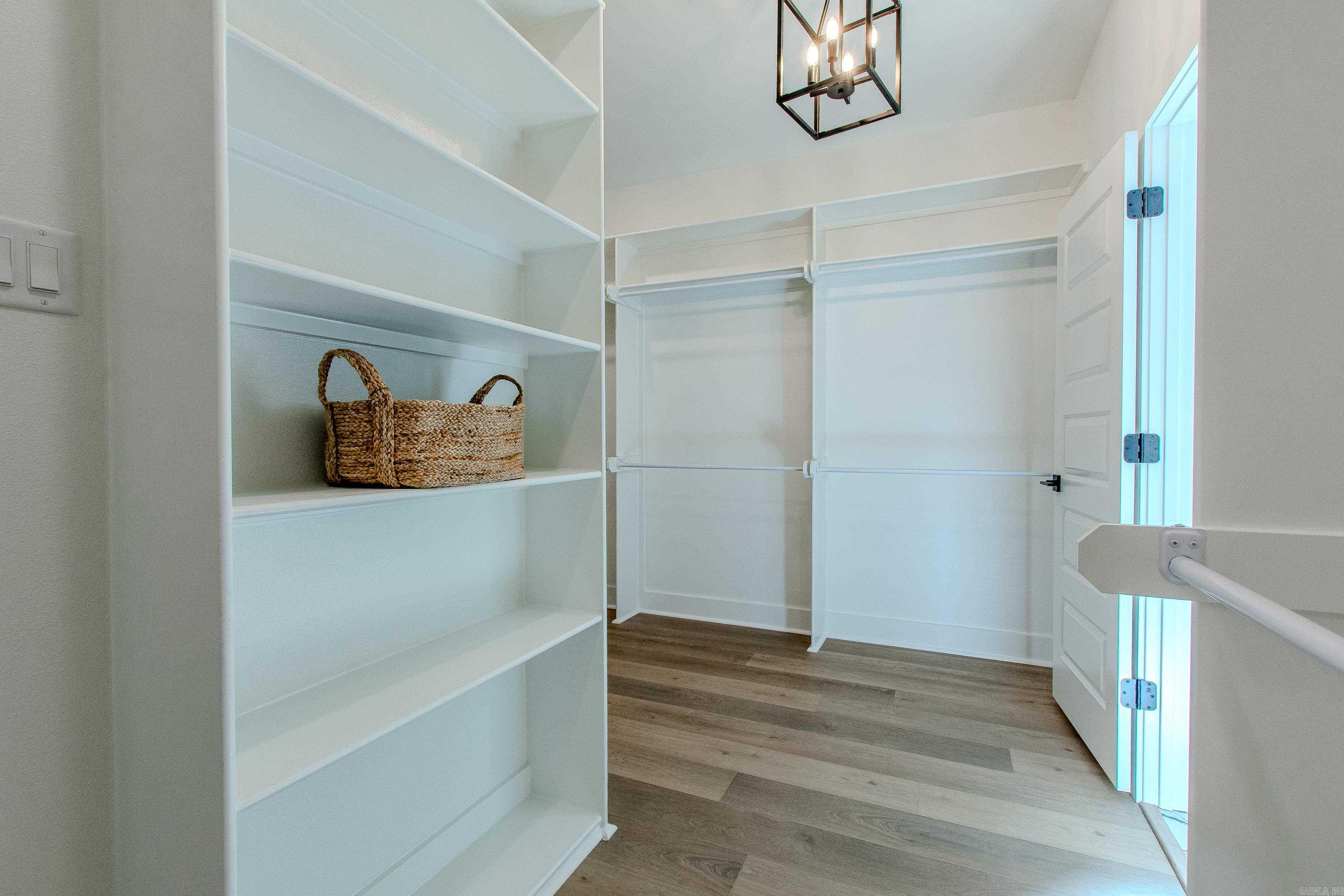 MILLERS GLENN - Residential