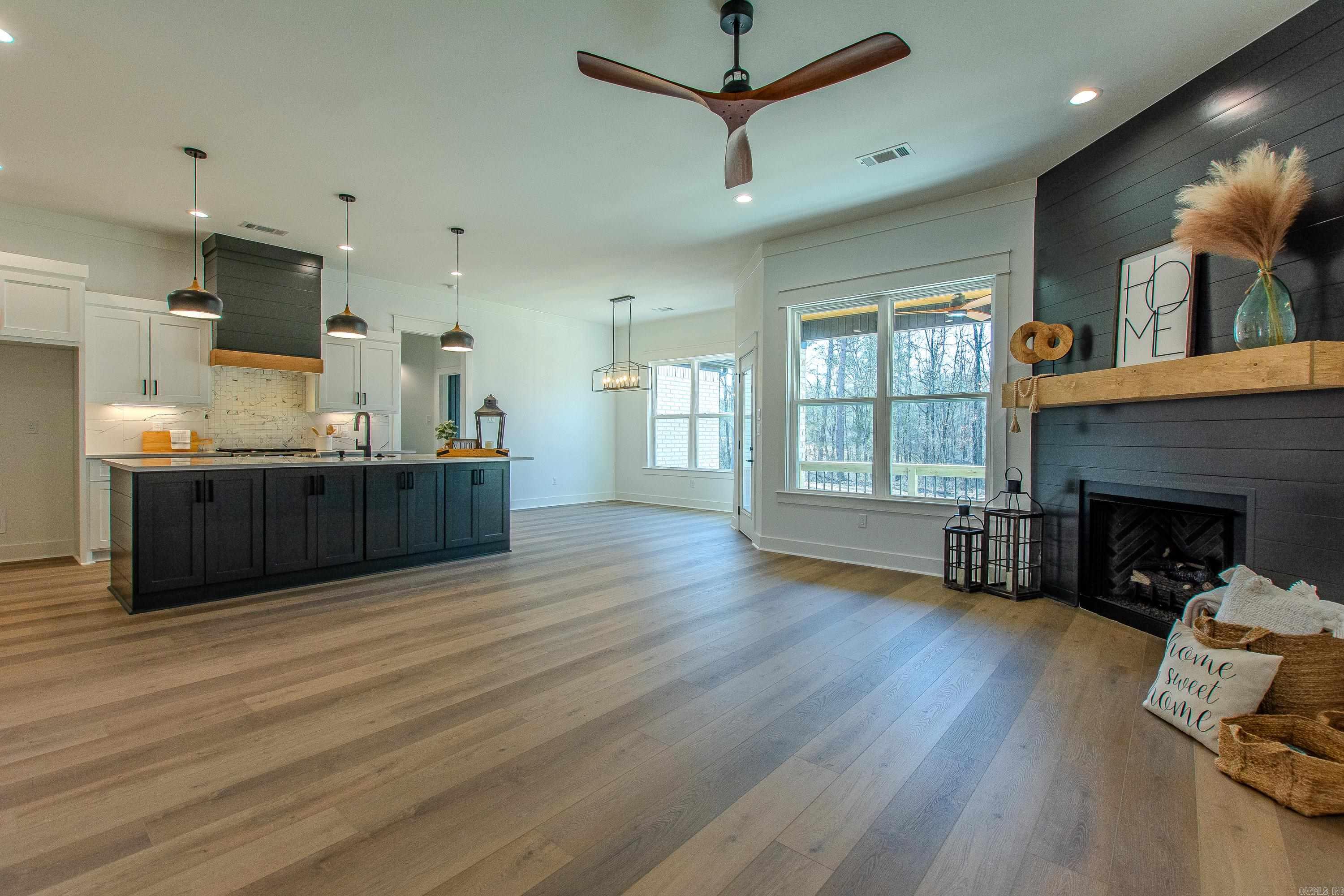 MILLERS GLENN - Residential