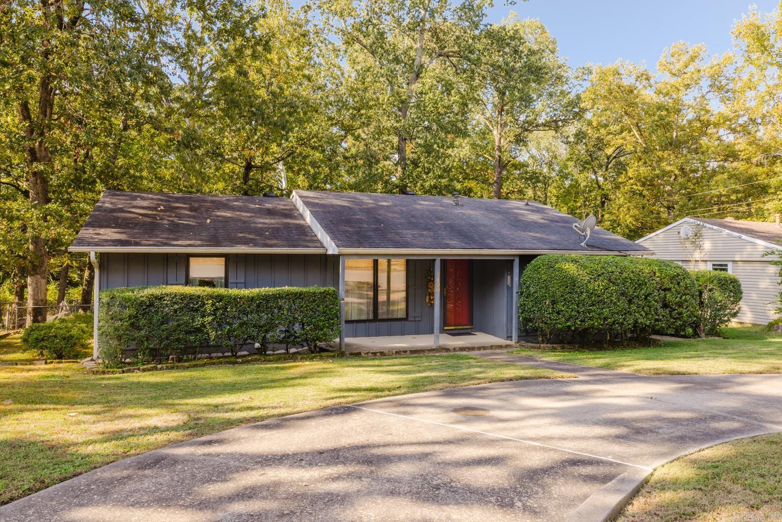 WATSON MANOR - Residential