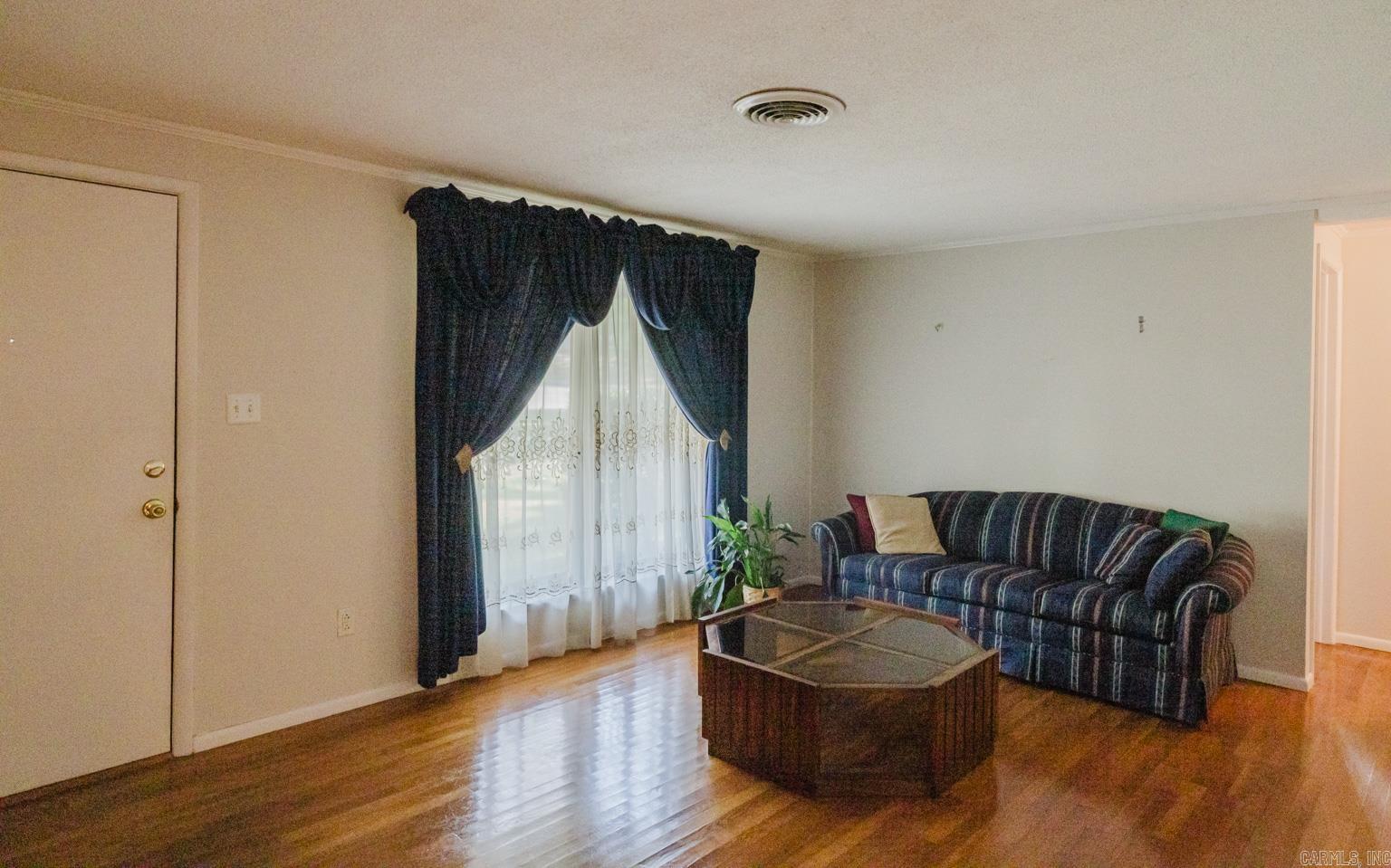WATSON MANOR - Residential