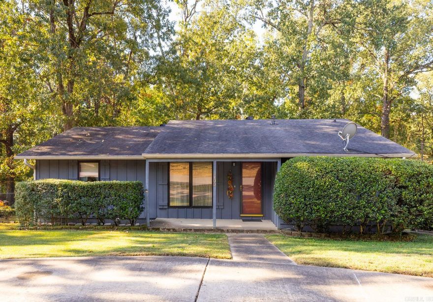 This well-maintained charmer is not going to last long on the market. This 4-bedroom, 2-bath home offers lots of comfortable living space. Features include home generator for peace of mind and a thoughtful layout that’s both functional and inviting. Conveniently located in a quiet Benton neighborhood and within walking distance of an elementary school, this home is move-in ready and waiting for its next owner to enjoy!