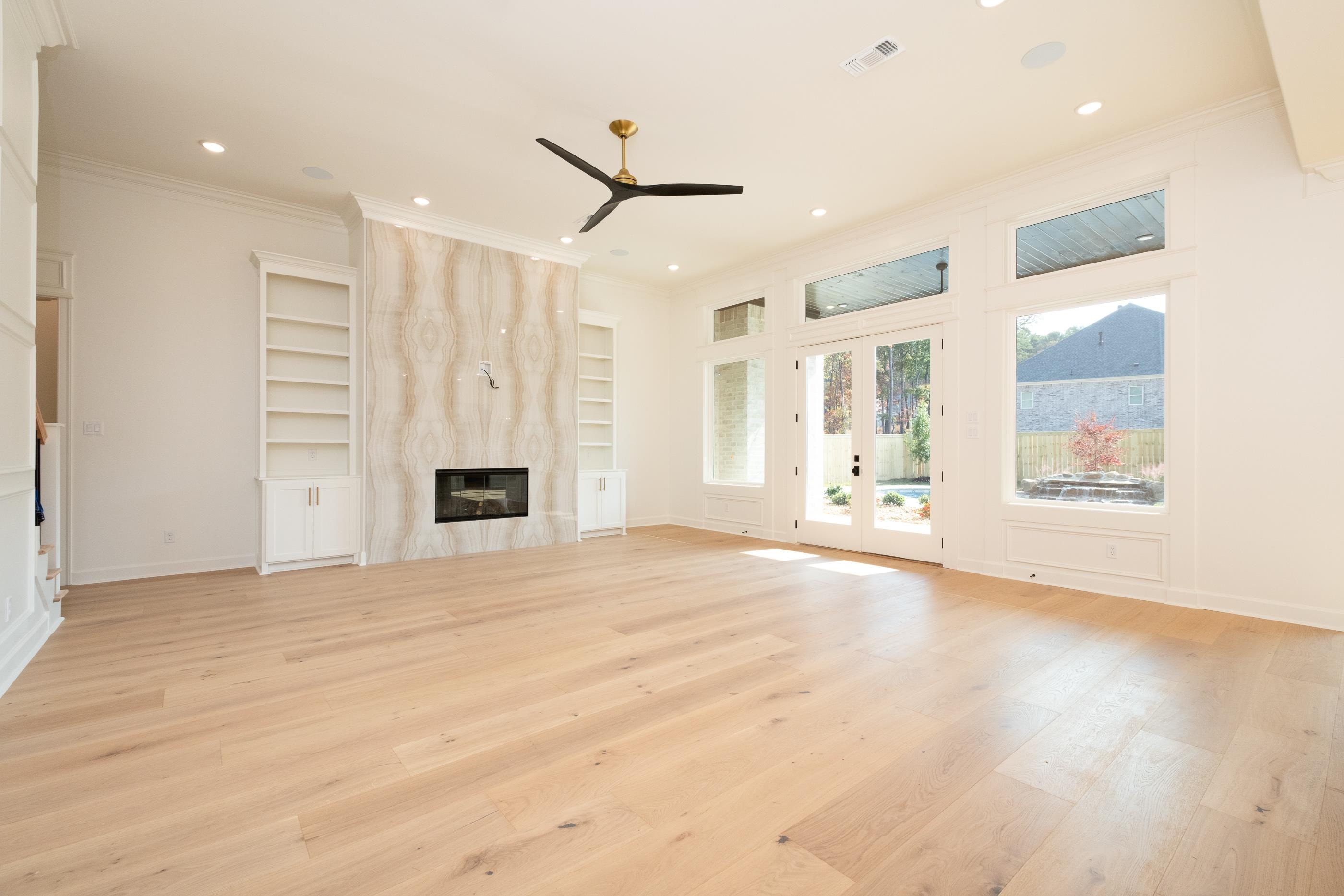 CHENAL VALLEY ABINGTON COURT - Residential