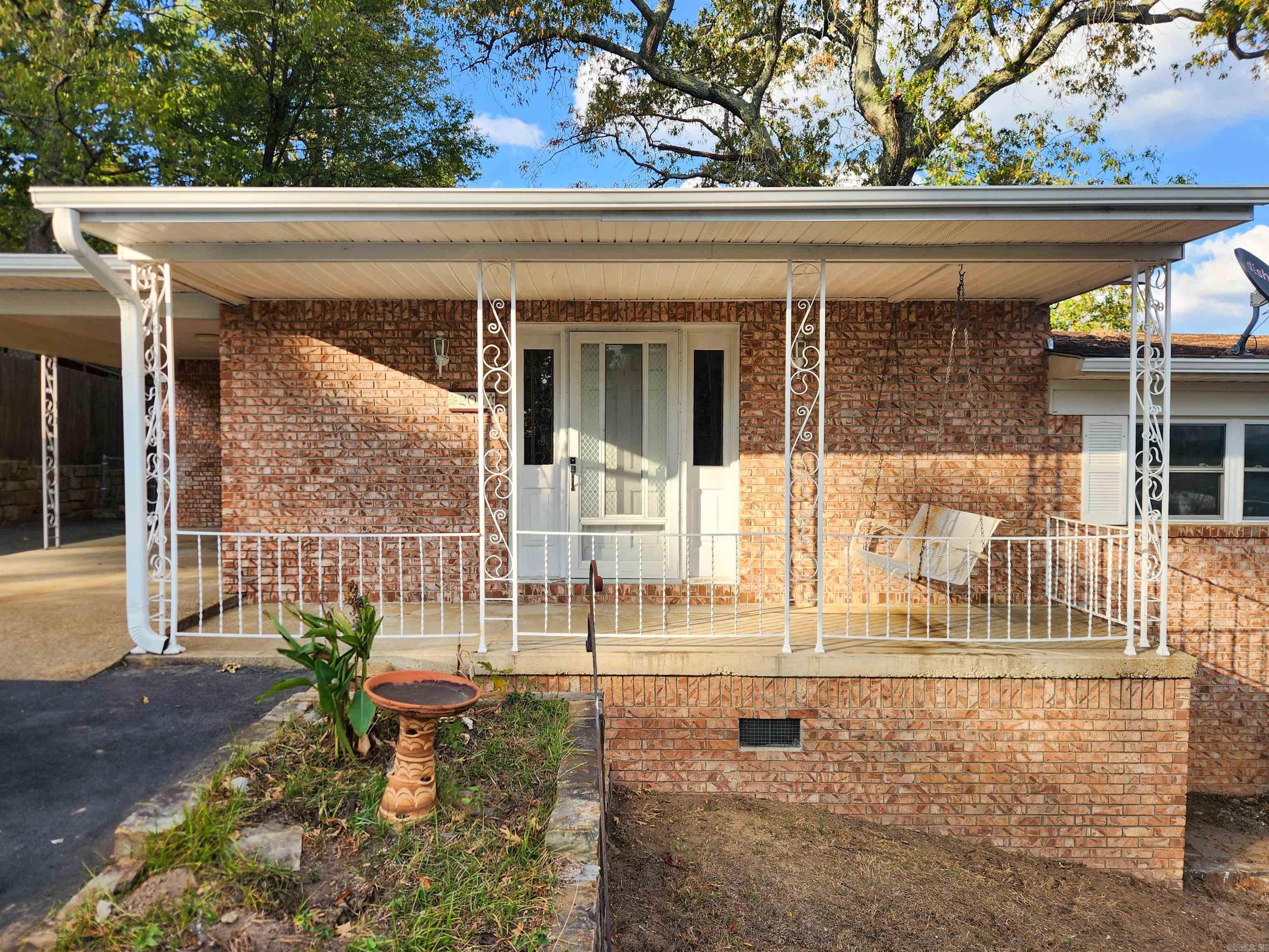 MOUNTAIN OAKS - Residential