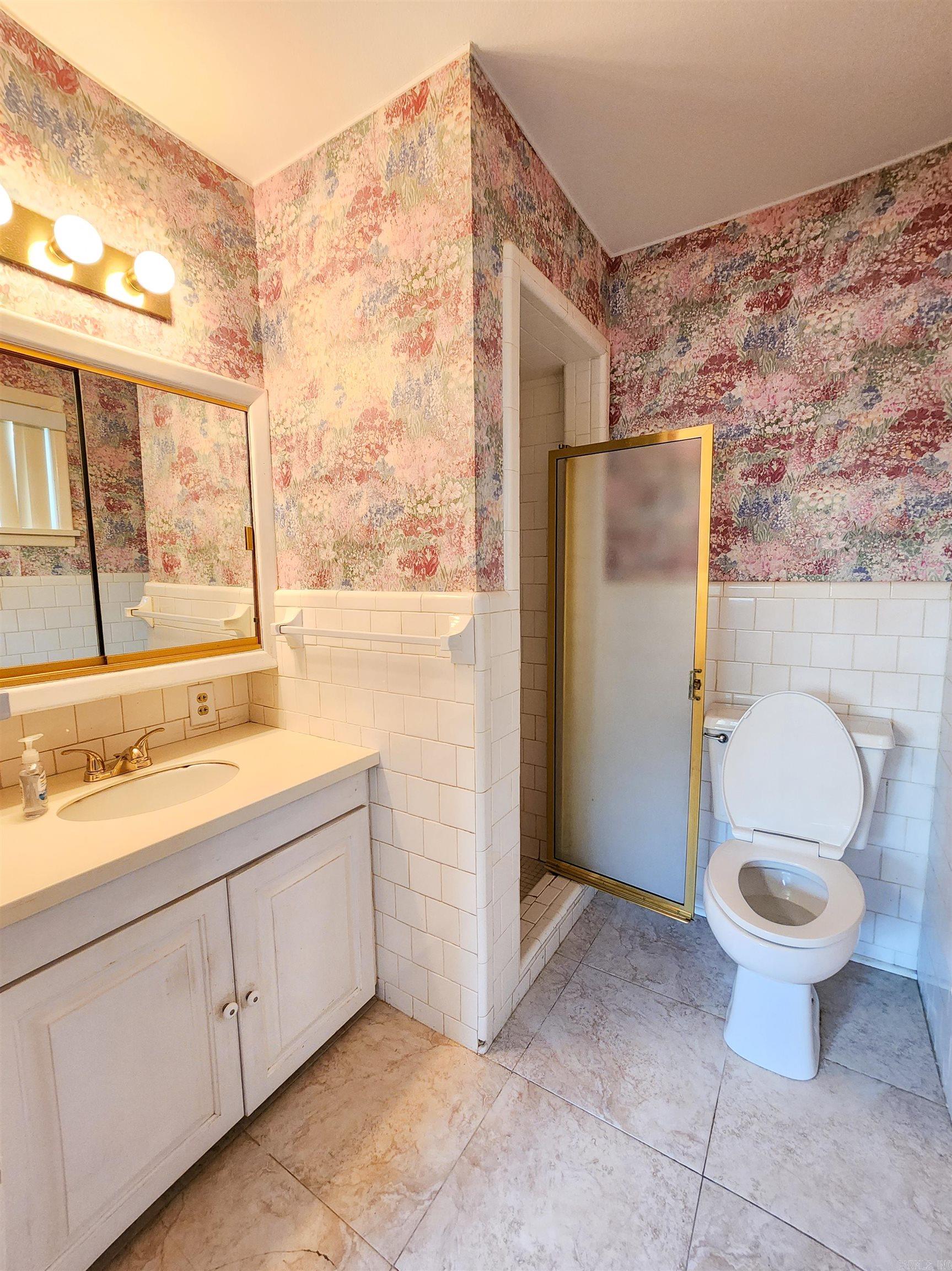 MOUNTAIN OAKS - Residential