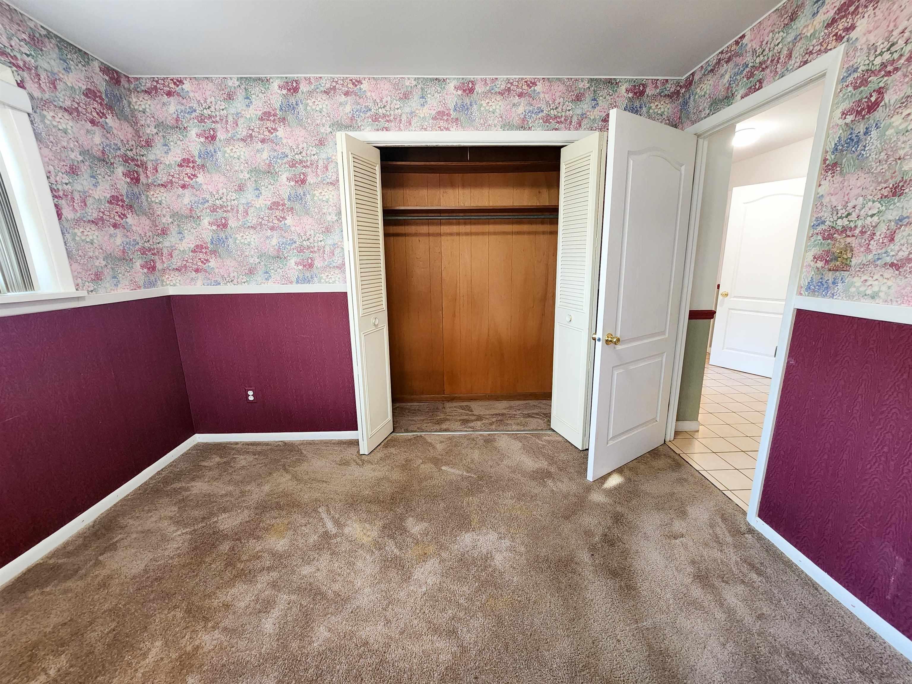 MOUNTAIN OAKS - Residential