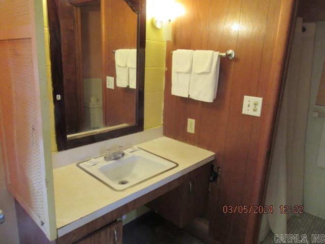 Clinton Original - Commercial Sale