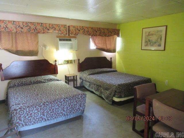 Clinton Original - Commercial Sale