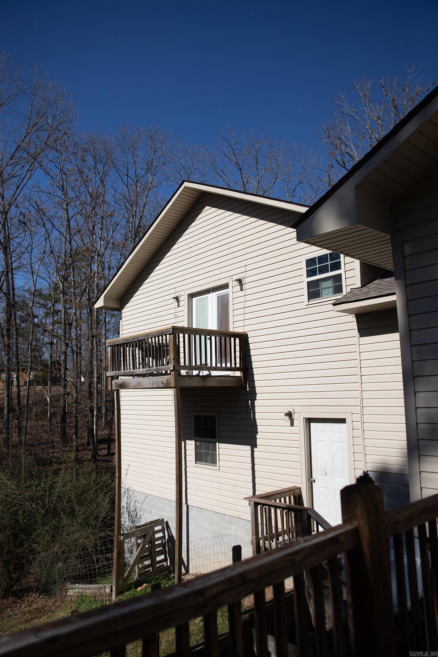 ROLLING HILLS - Residential