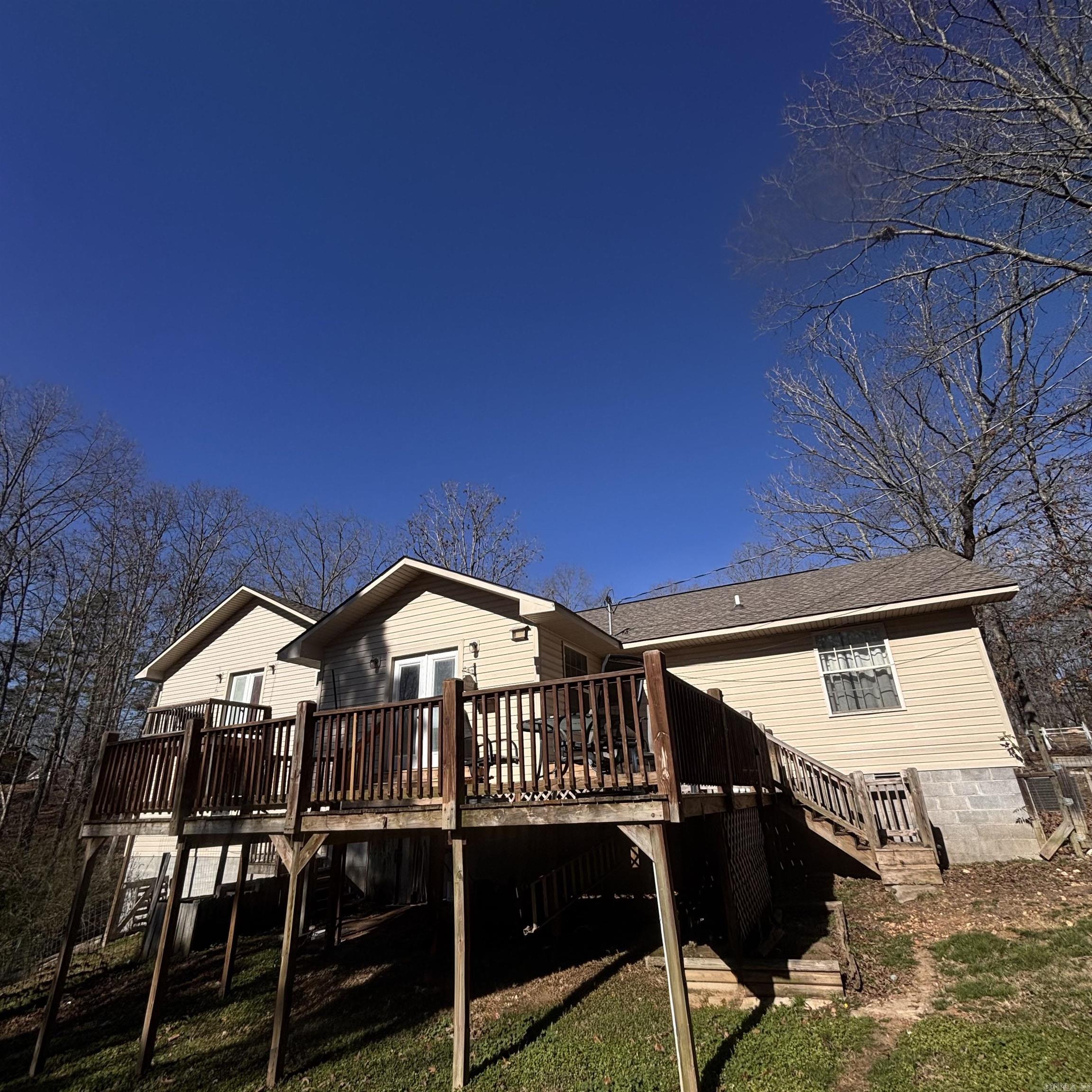 ROLLING HILLS - Residential