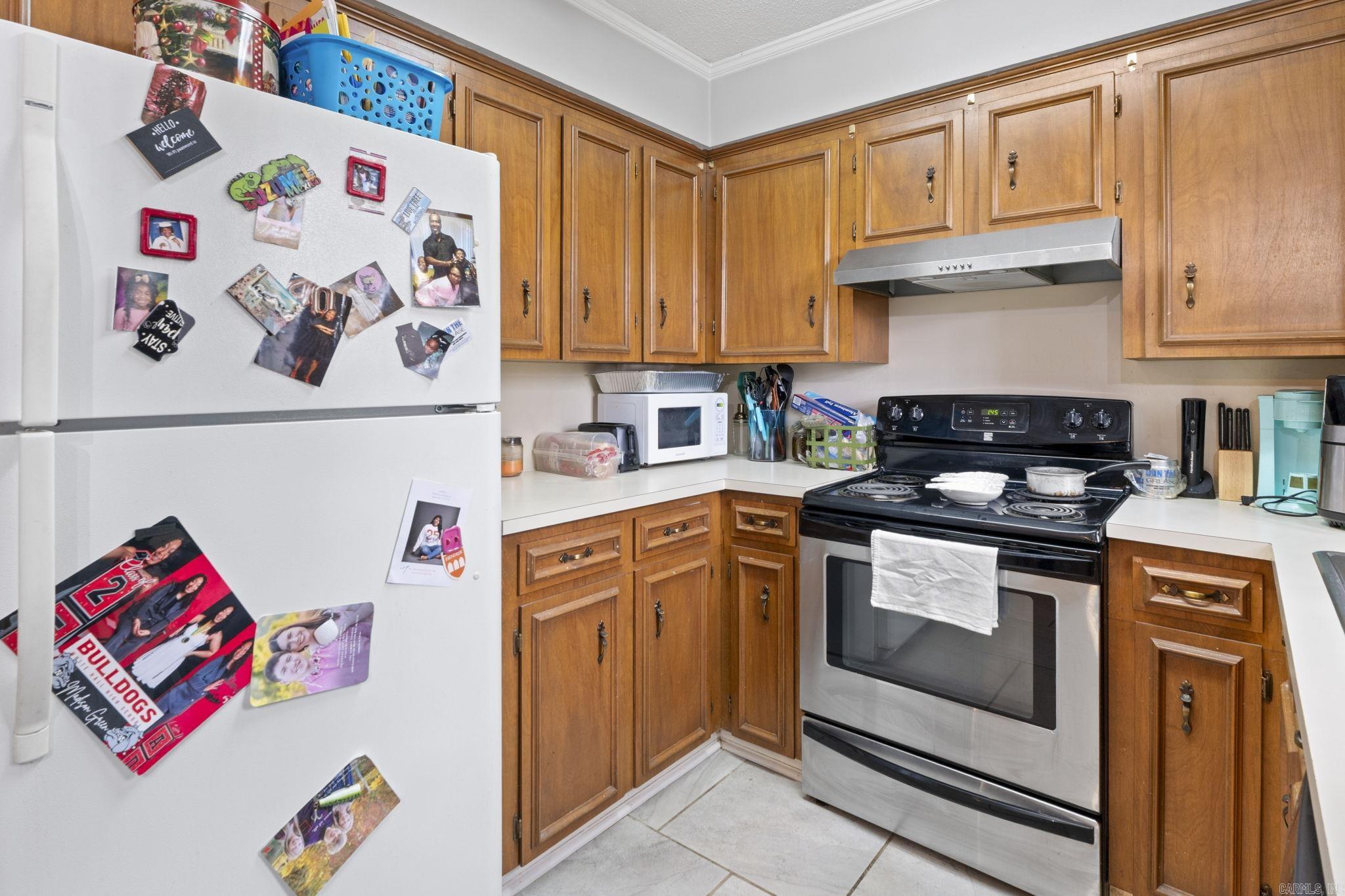 CRYSTAL VALLEY MANOR - Residential