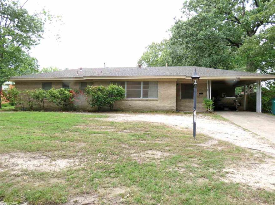 This home is WOW!!  Walk into a beautiful living room with built ins and gorgeous tile floor.  Kitchen has been updated with new cabinets, new tile flooring, new appliances.  Great paint colors throughout the home.  This home has 3 bathrooms!!!  Large den for all the family gatherings.  New roof.  There is a fenced in backyard with privacy fence.  Outside storage.  Lots of extras, call today for your personal tour! ** Agents See Remarks**