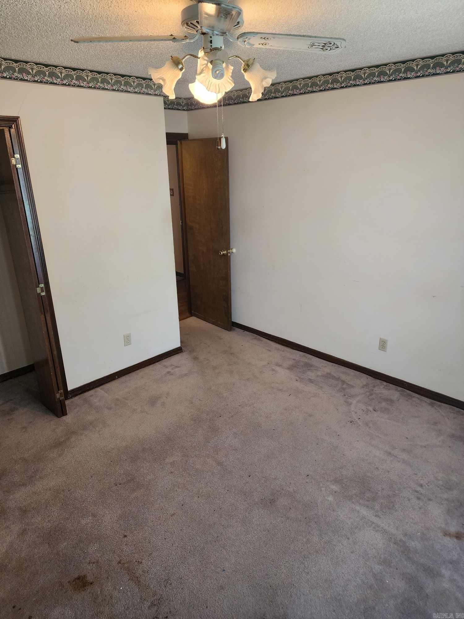 STONEWALL - Residential