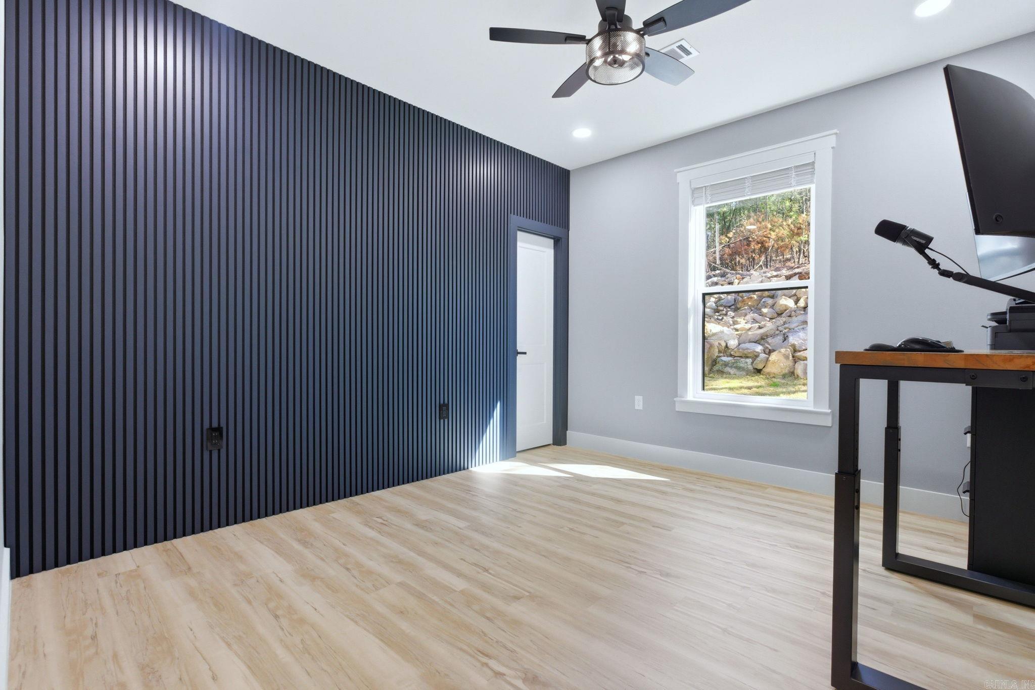 MAJESTIC POINTE - Residential