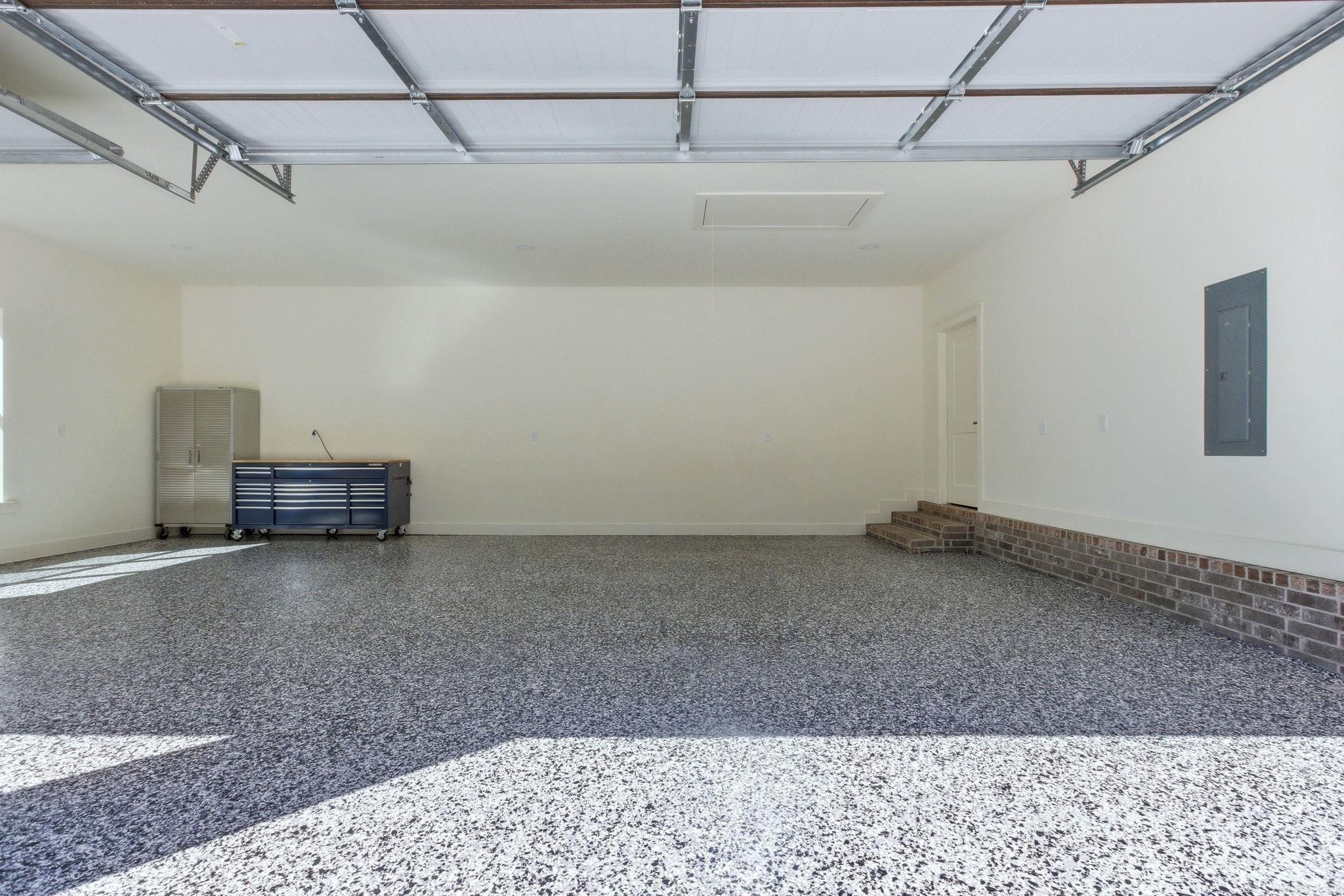 MAJESTIC POINTE - Residential