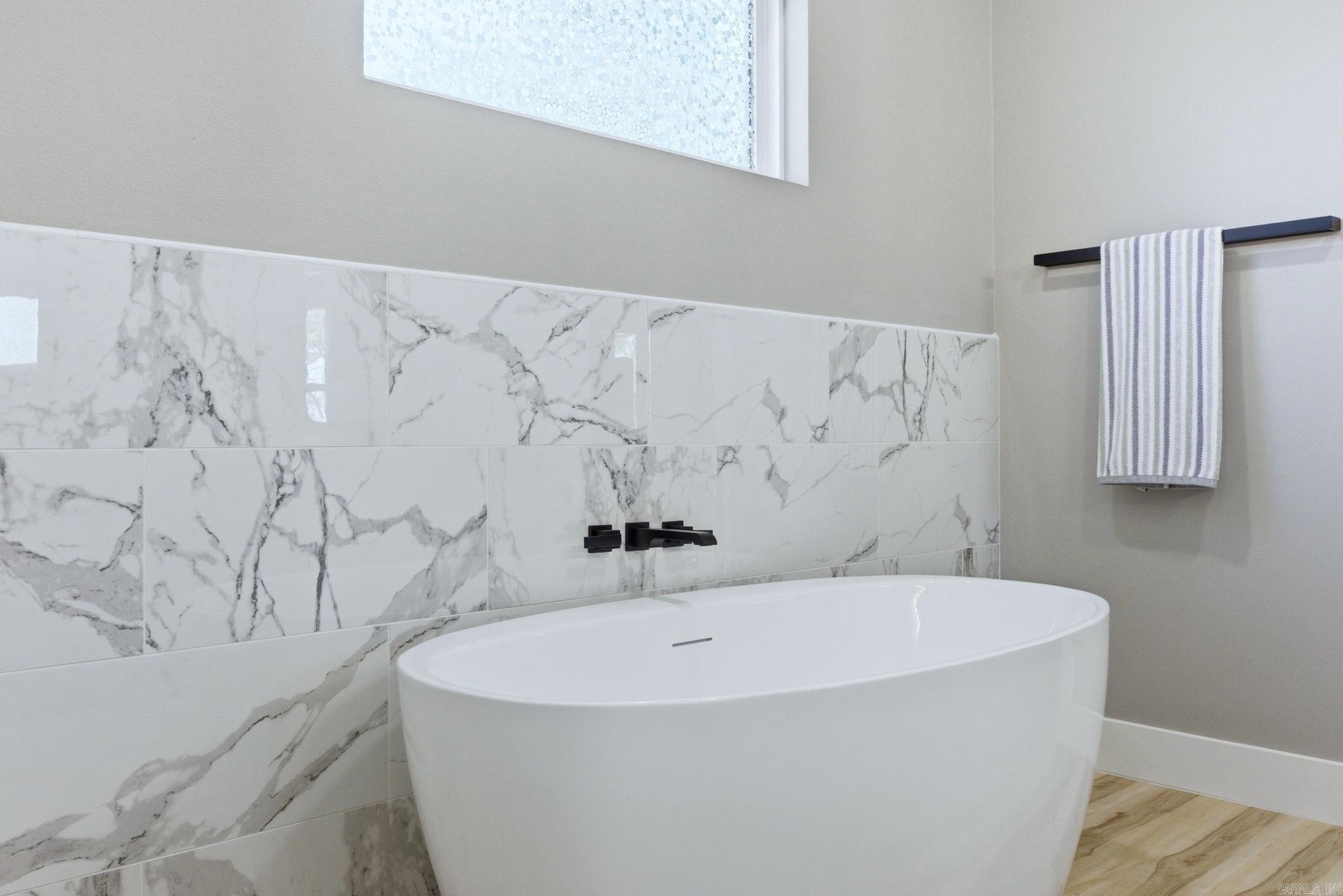 MAJESTIC POINTE - Residential