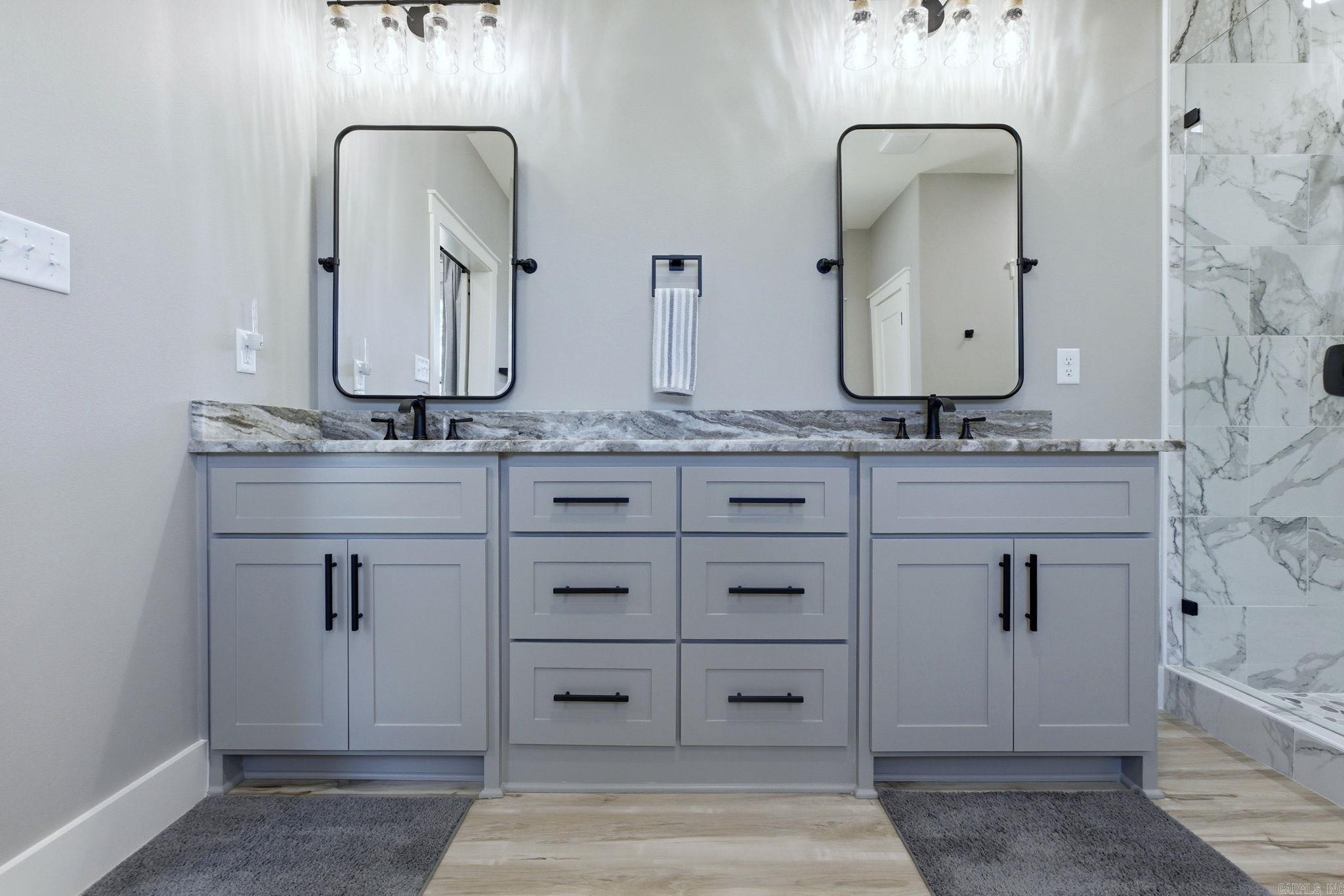 MAJESTIC POINTE - Residential