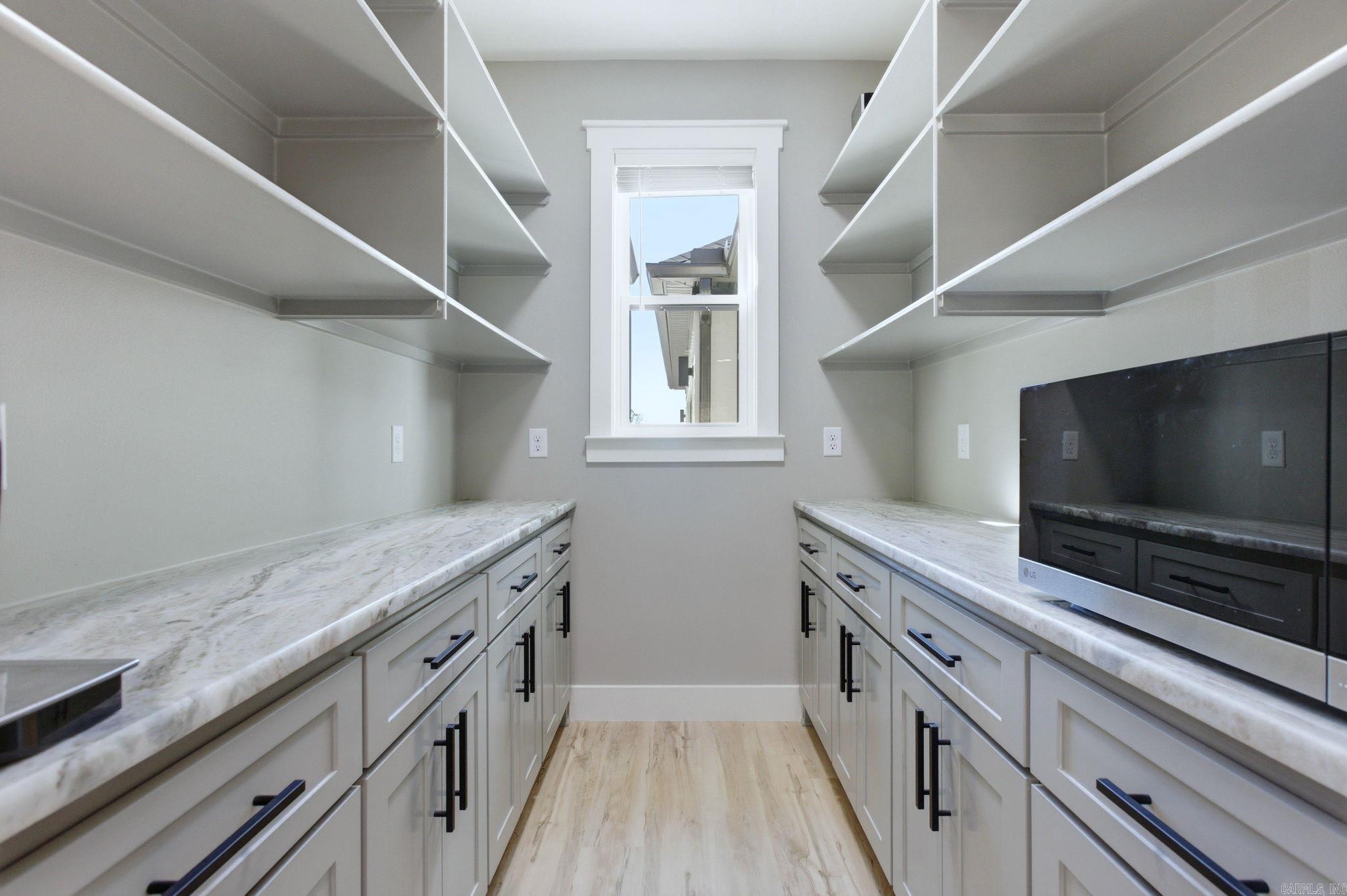 MAJESTIC POINTE - Residential