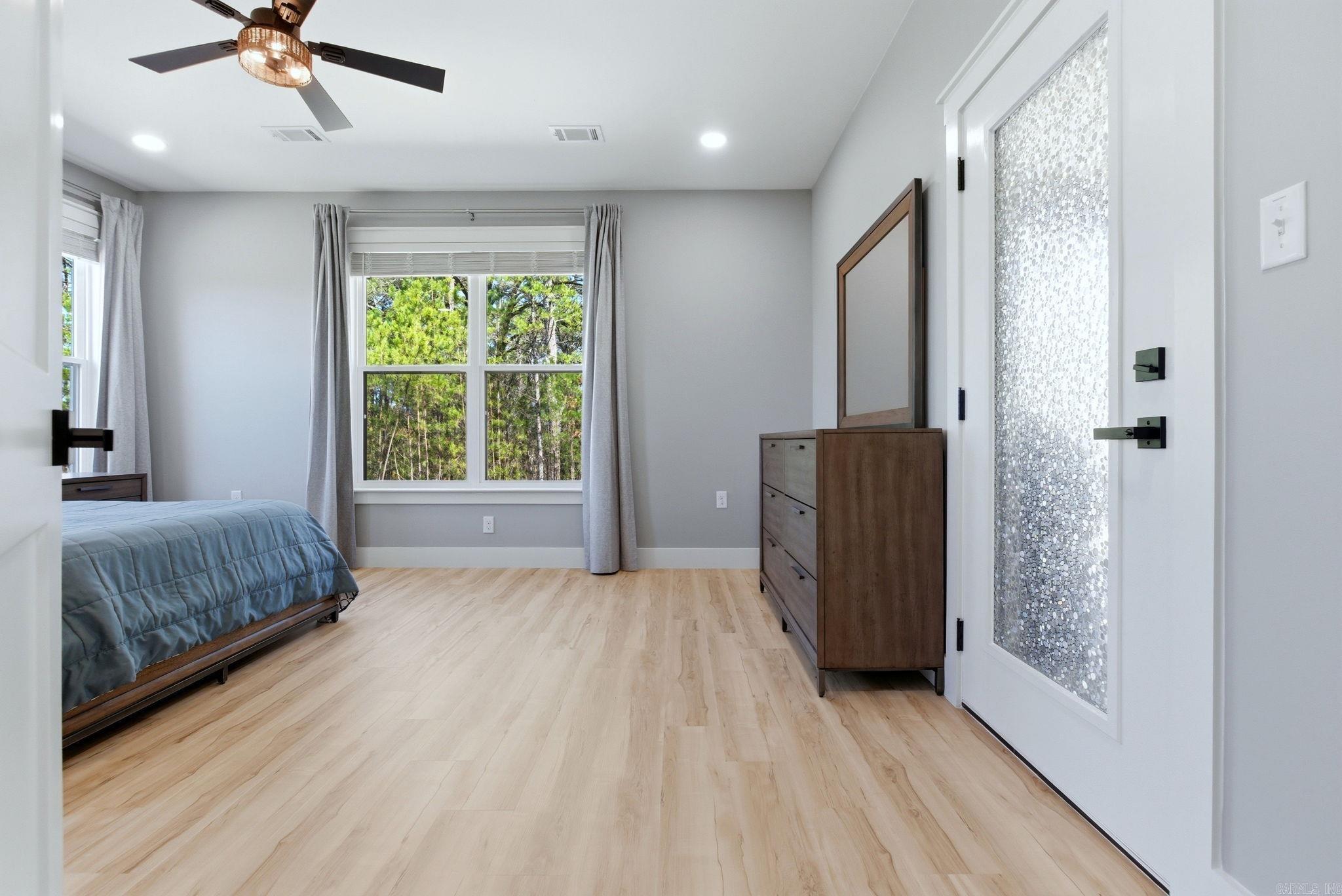 MAJESTIC POINTE - Residential