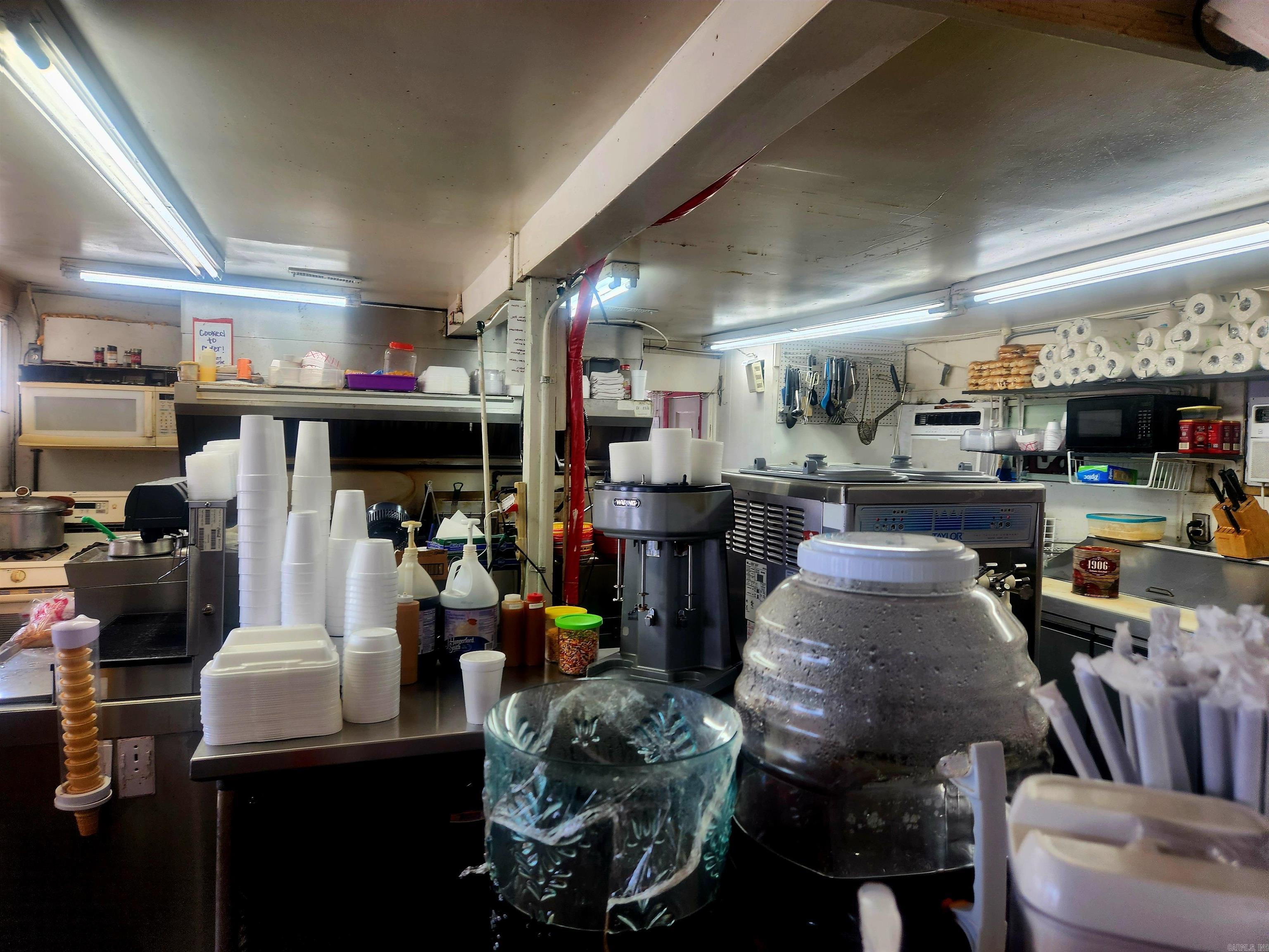 Oak Dale - Commercial Sale
