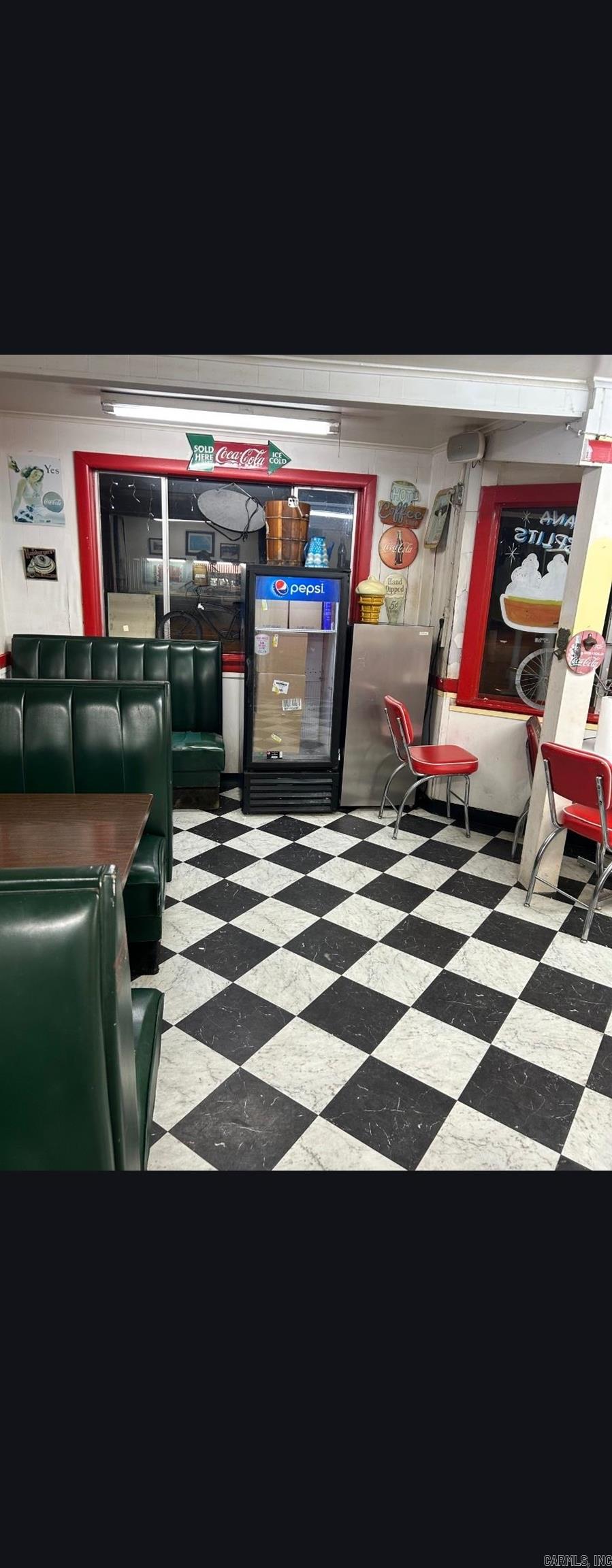 Oak Dale - Commercial Sale