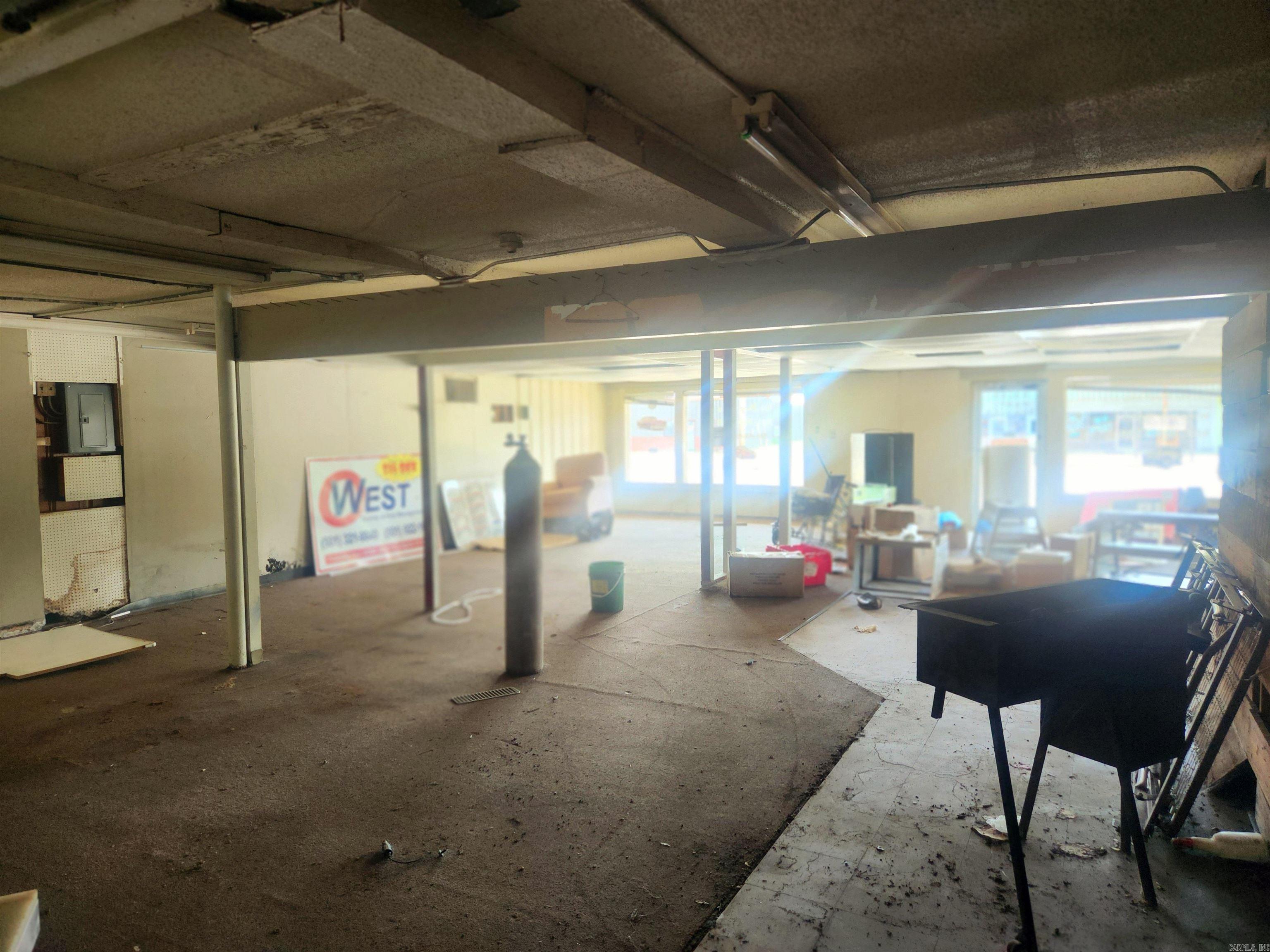 Oak Dale - Commercial Sale