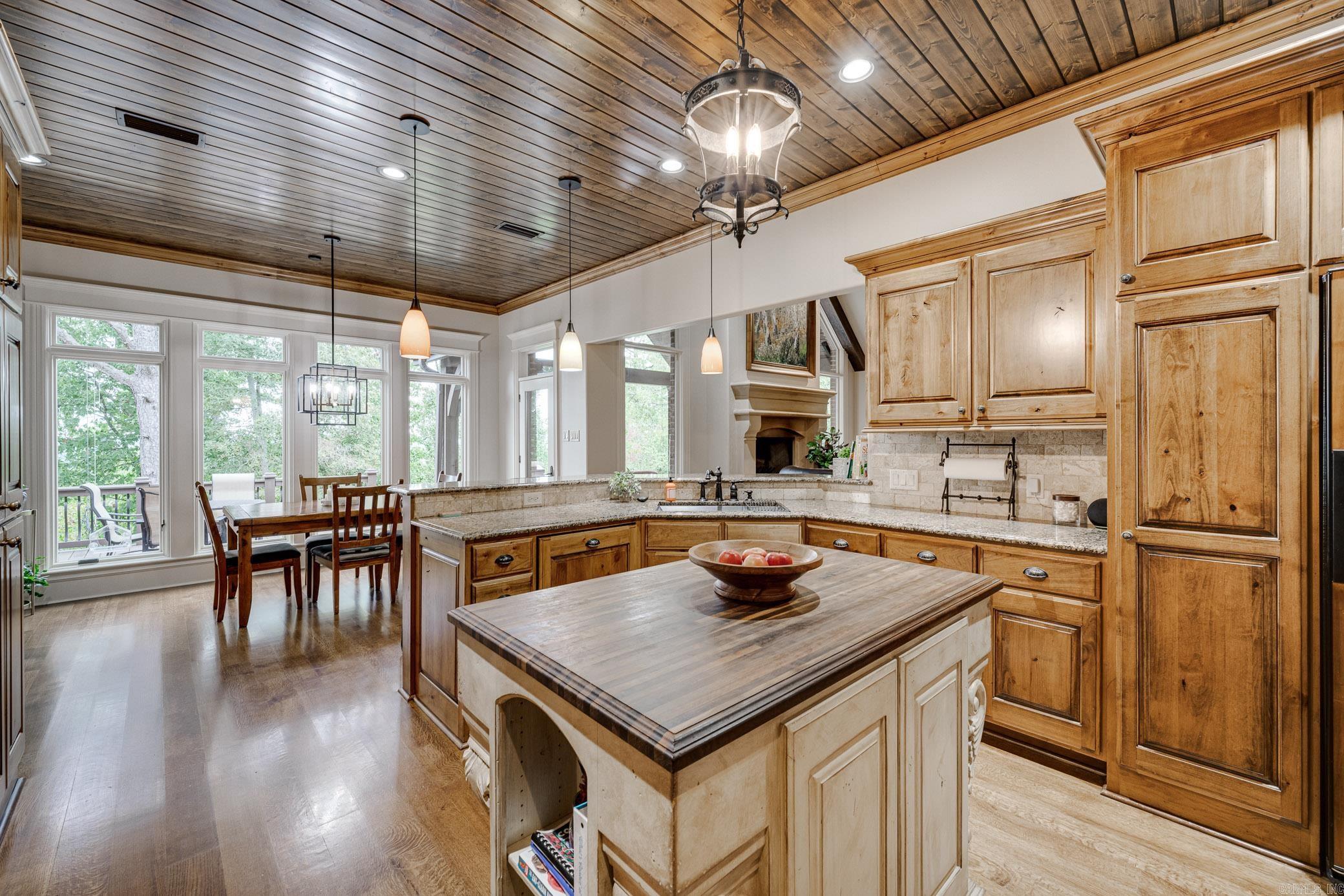 BLACKBERRY RIDGE - Residential