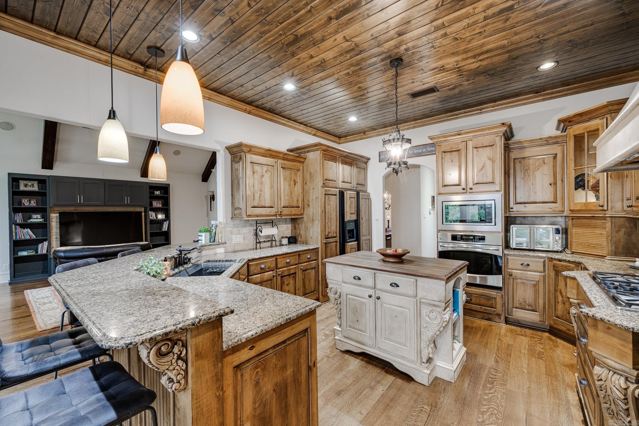 BLACKBERRY RIDGE - Residential