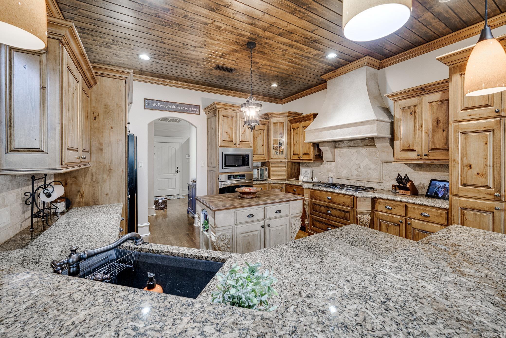 BLACKBERRY RIDGE - Residential
