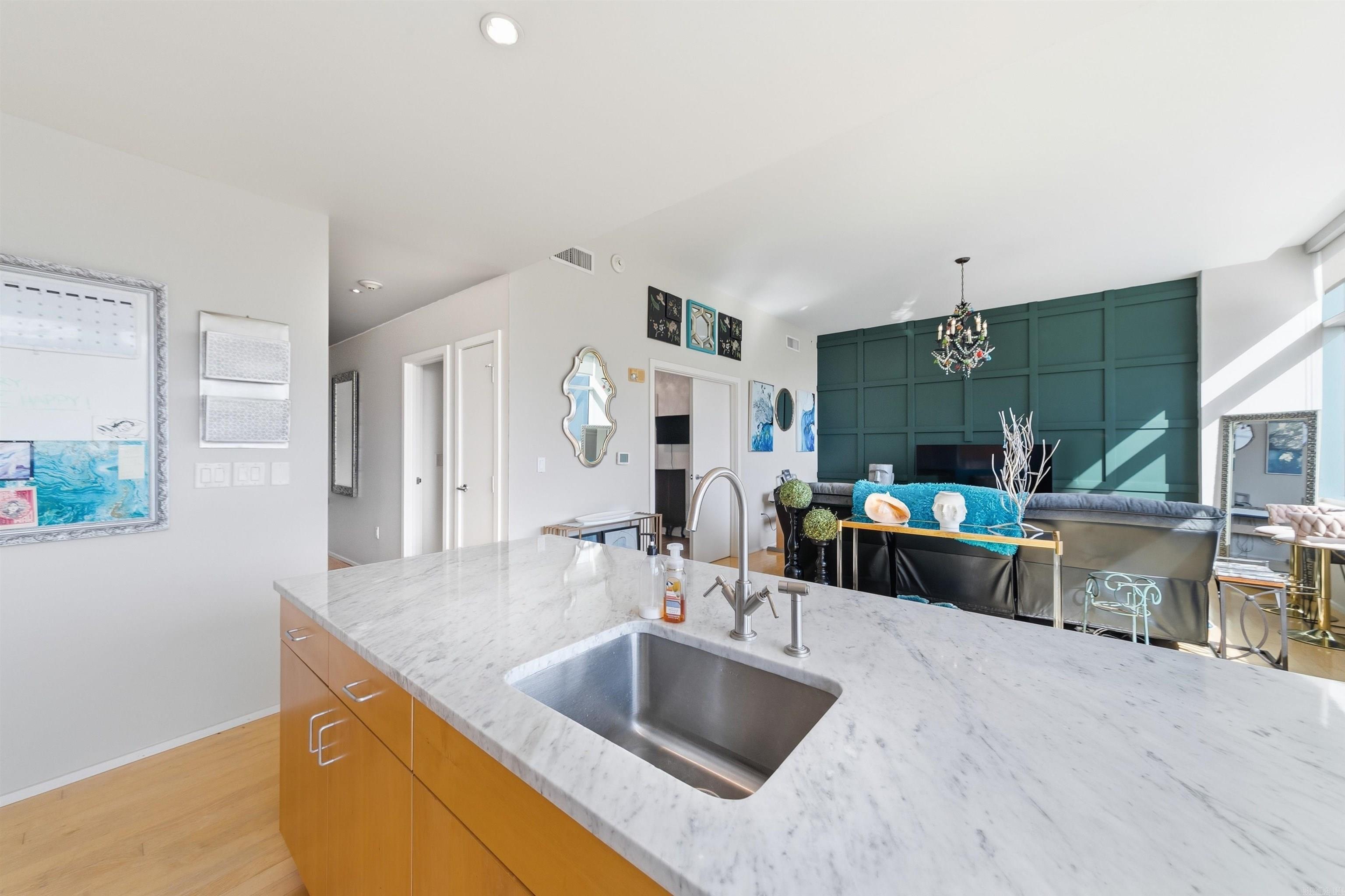 300 THIRD HPR - Residential