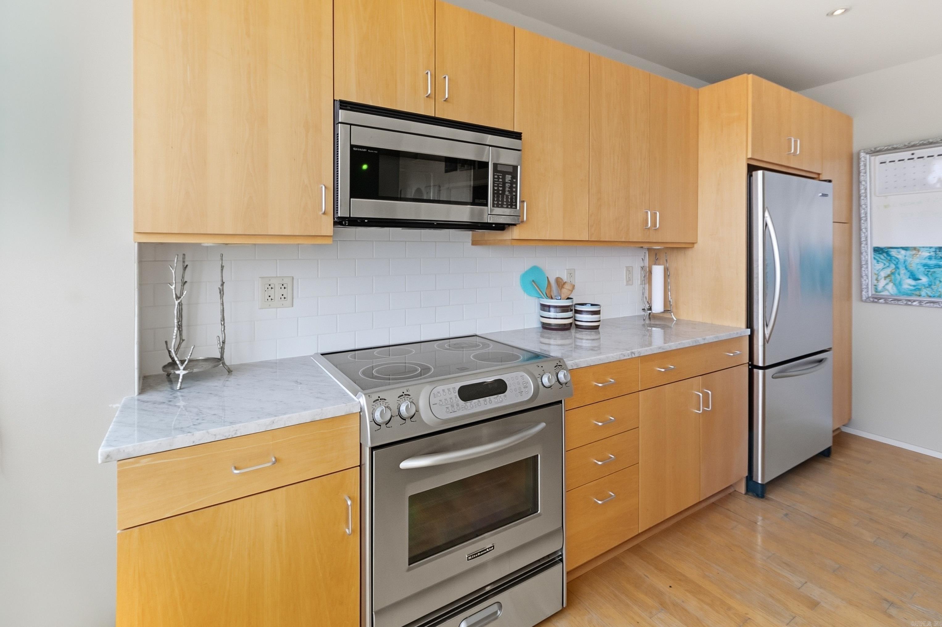 300 THIRD HPR - Residential