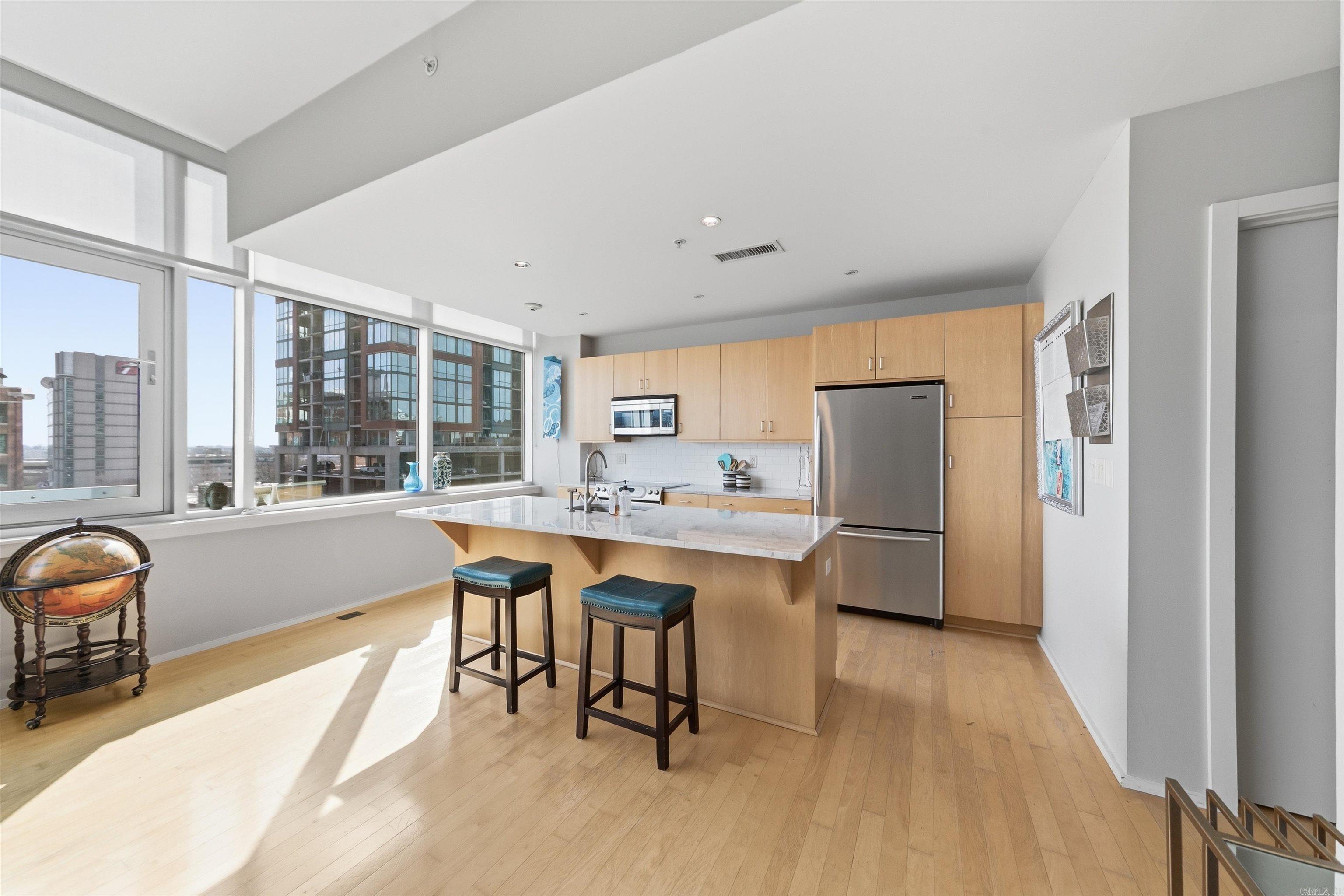 300 THIRD HPR - Residential