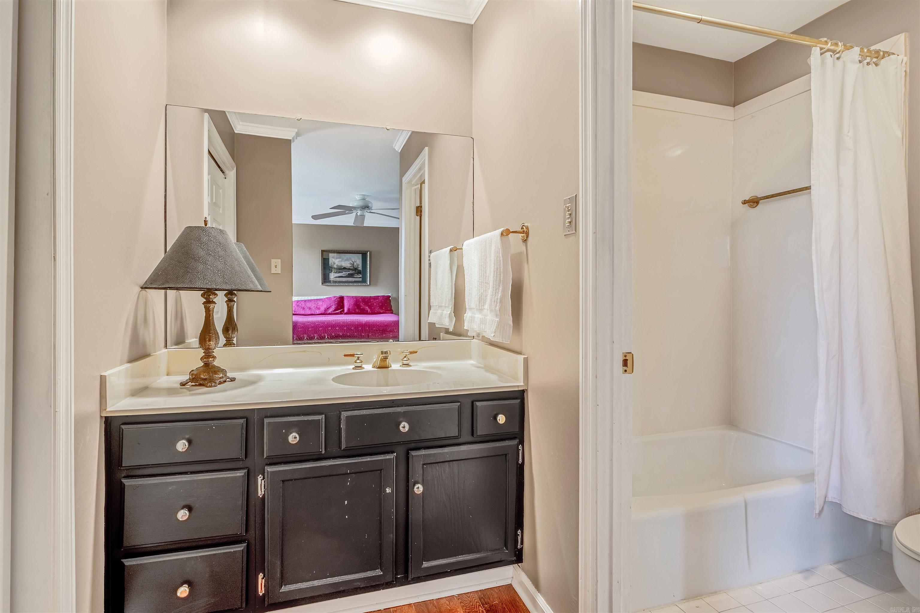 ANDOVER SQUARE - Residential