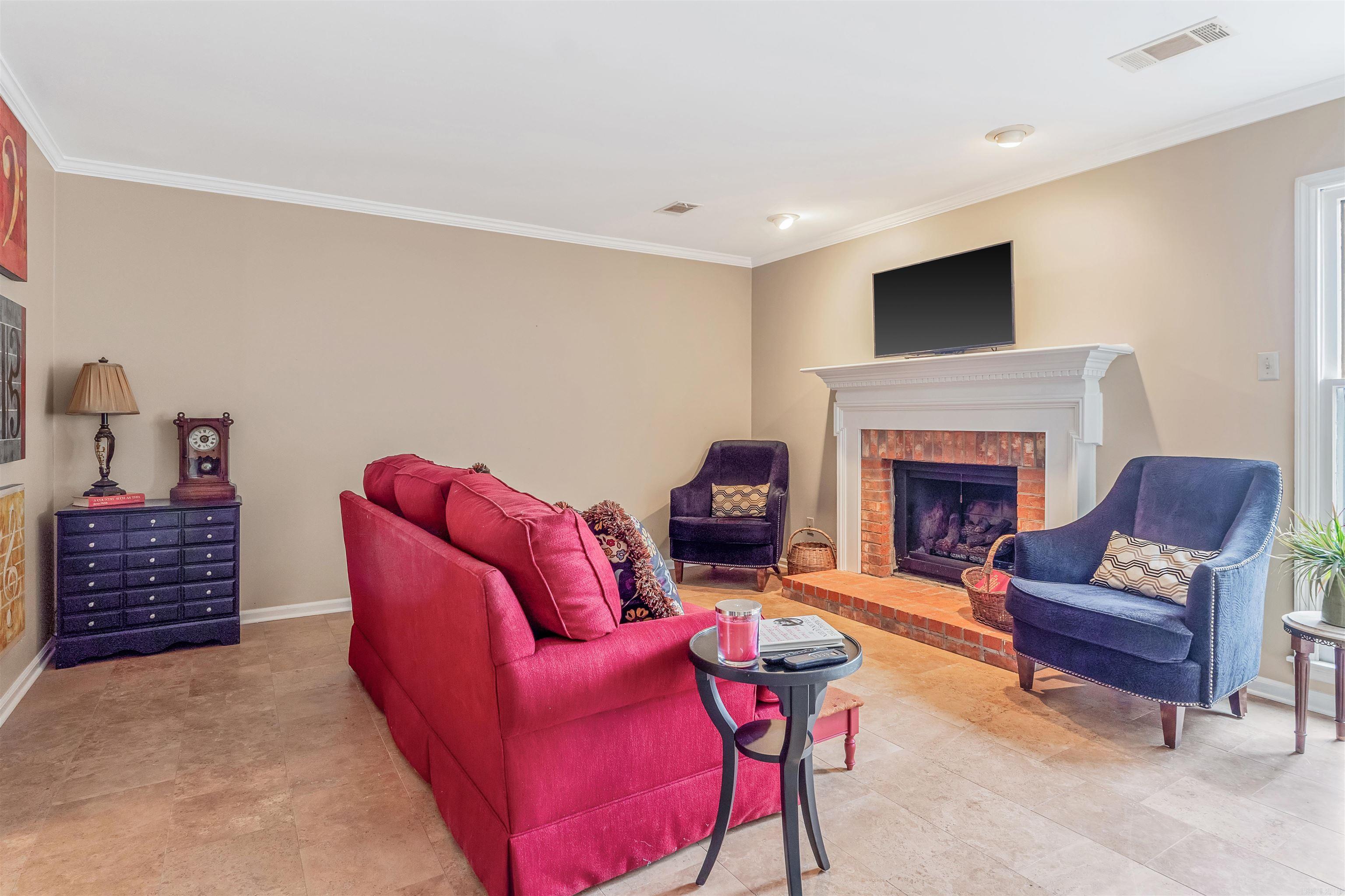 ANDOVER SQUARE - Residential