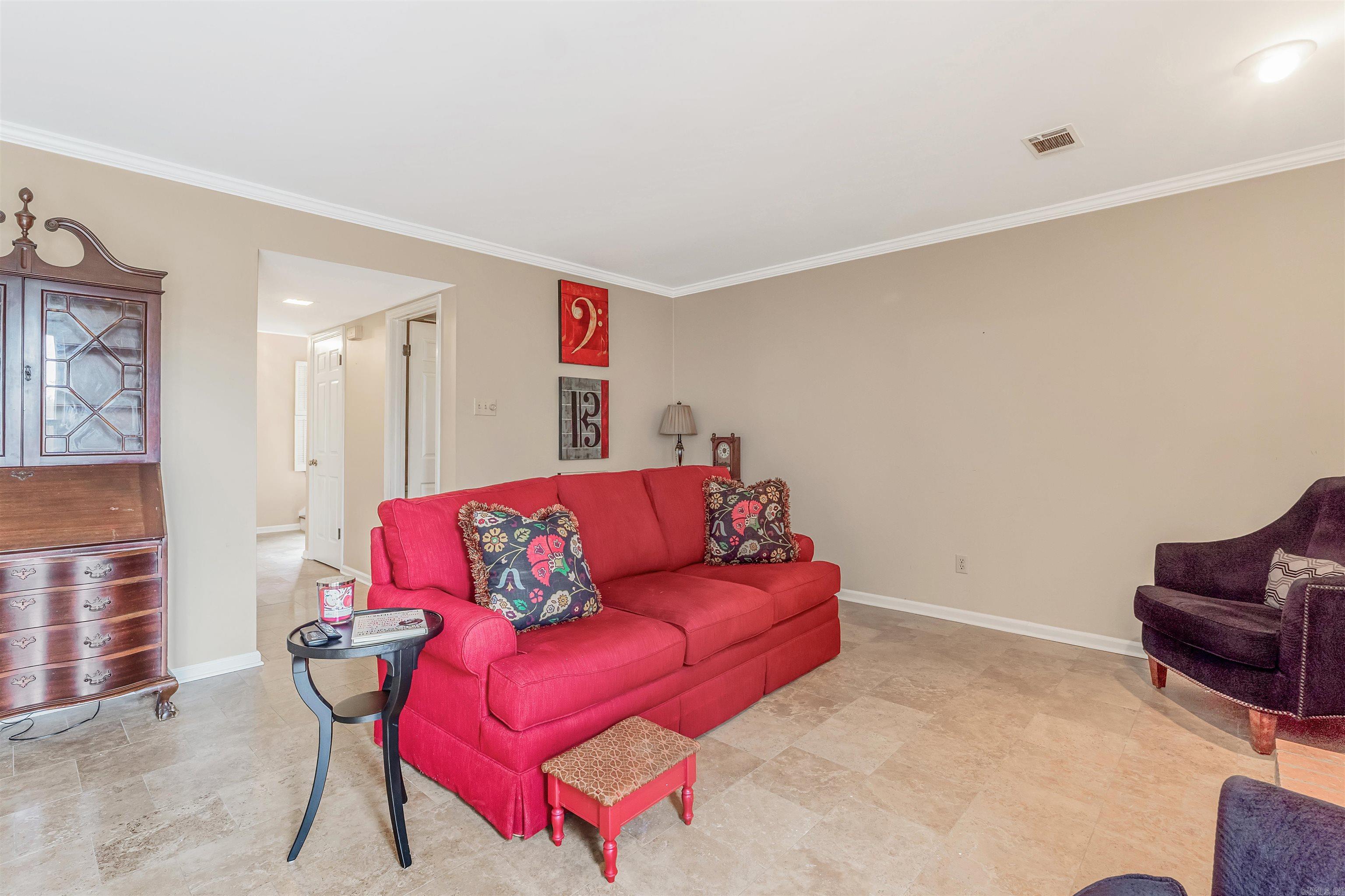 ANDOVER SQUARE - Residential